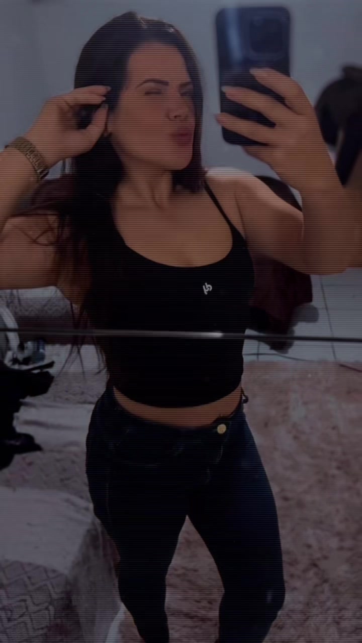 @Tais