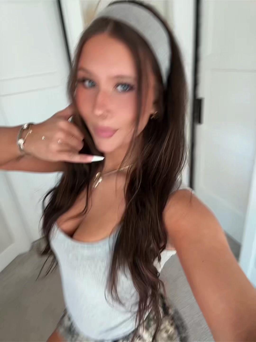 @Emi