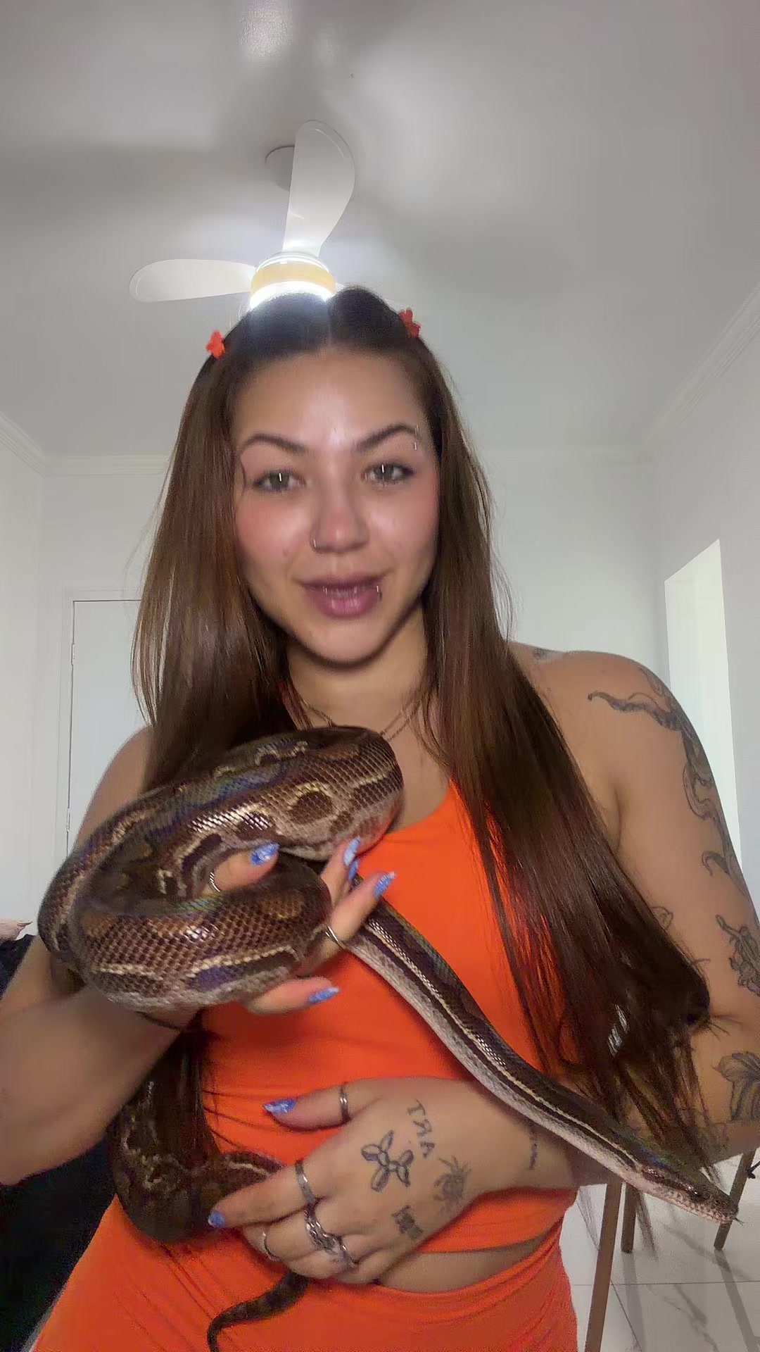 @Menina da cobra 🐍
