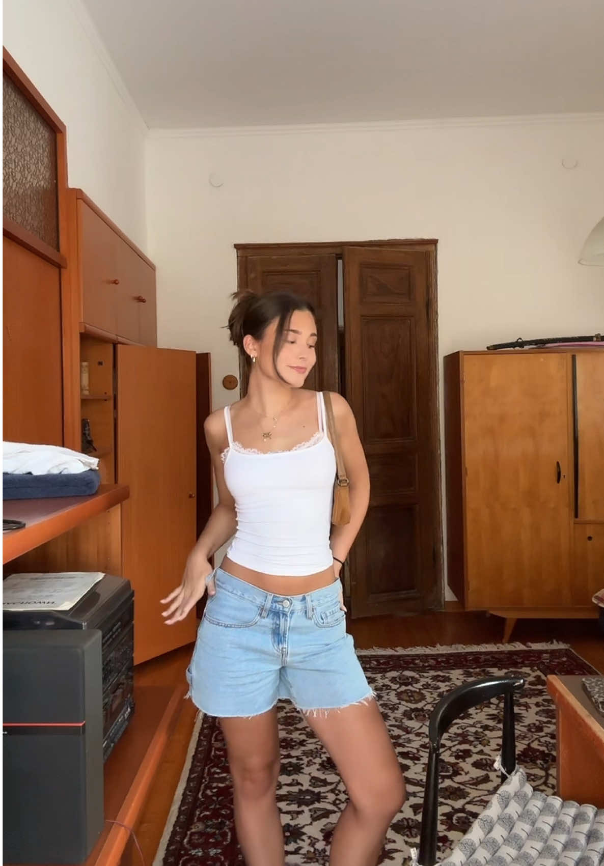 @lily