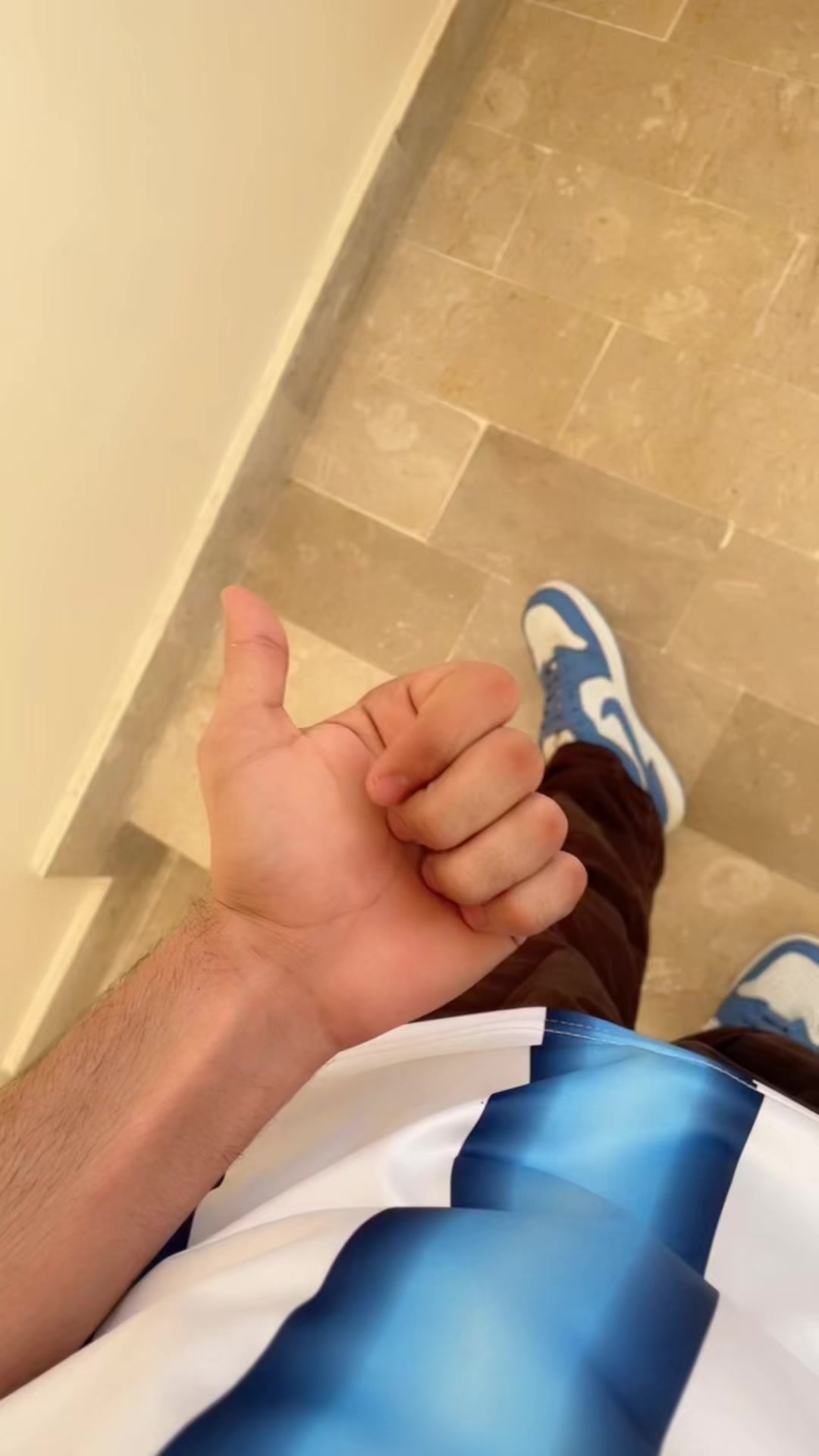 @𝓜𝓻_𝓩𝓮𝓮𝓼𝓱𝓾