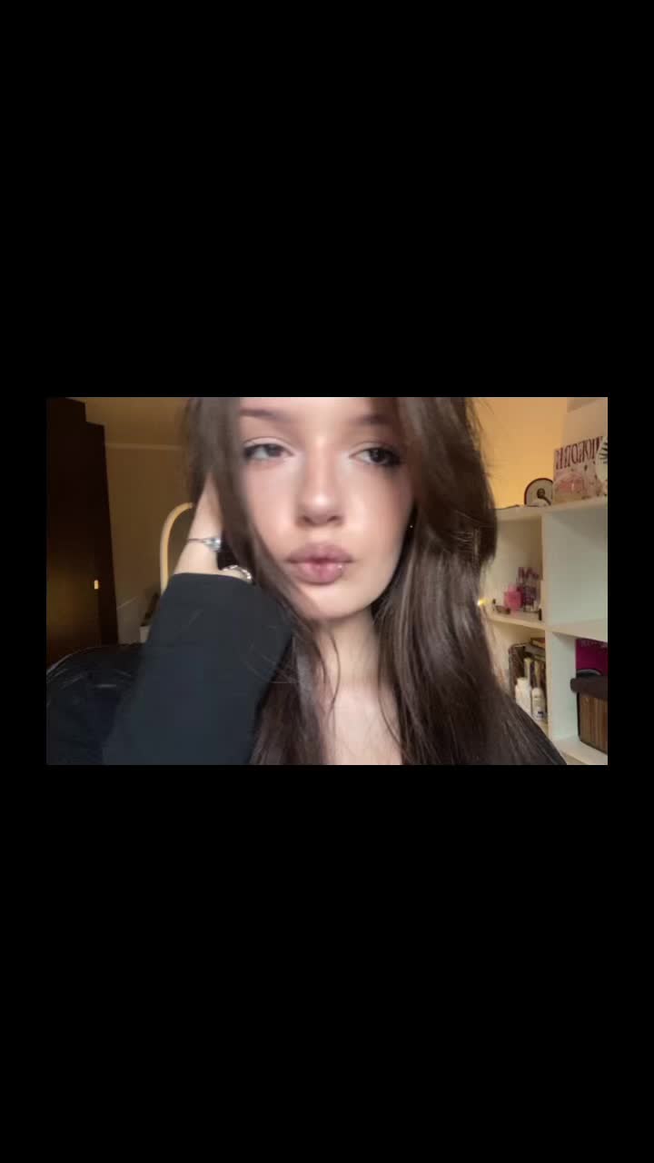 @🧛🏾♀️⚔️