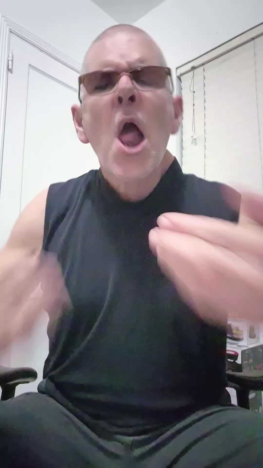 @_el_abuelo_del_trap_oficial_