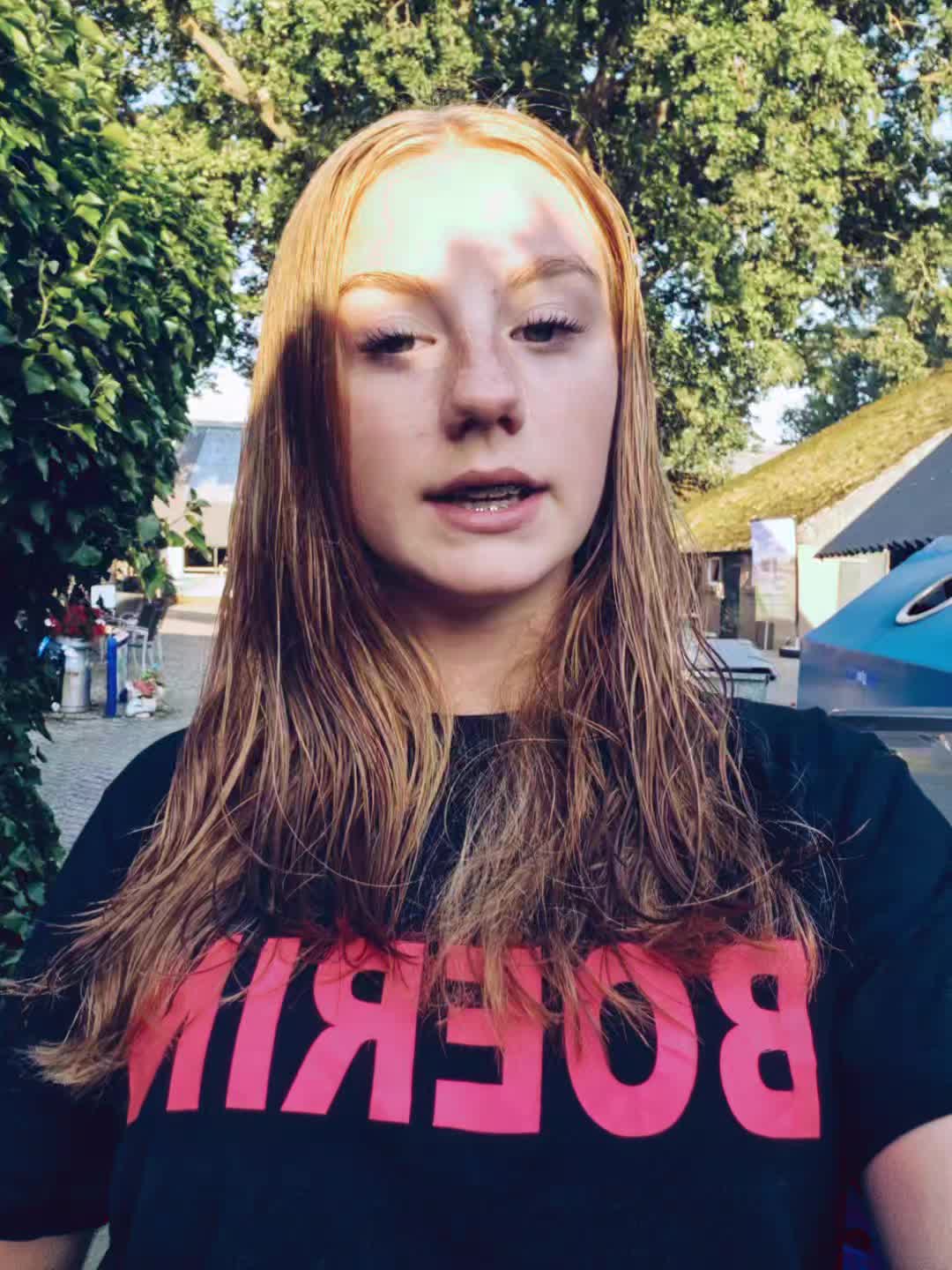 @linseyy22