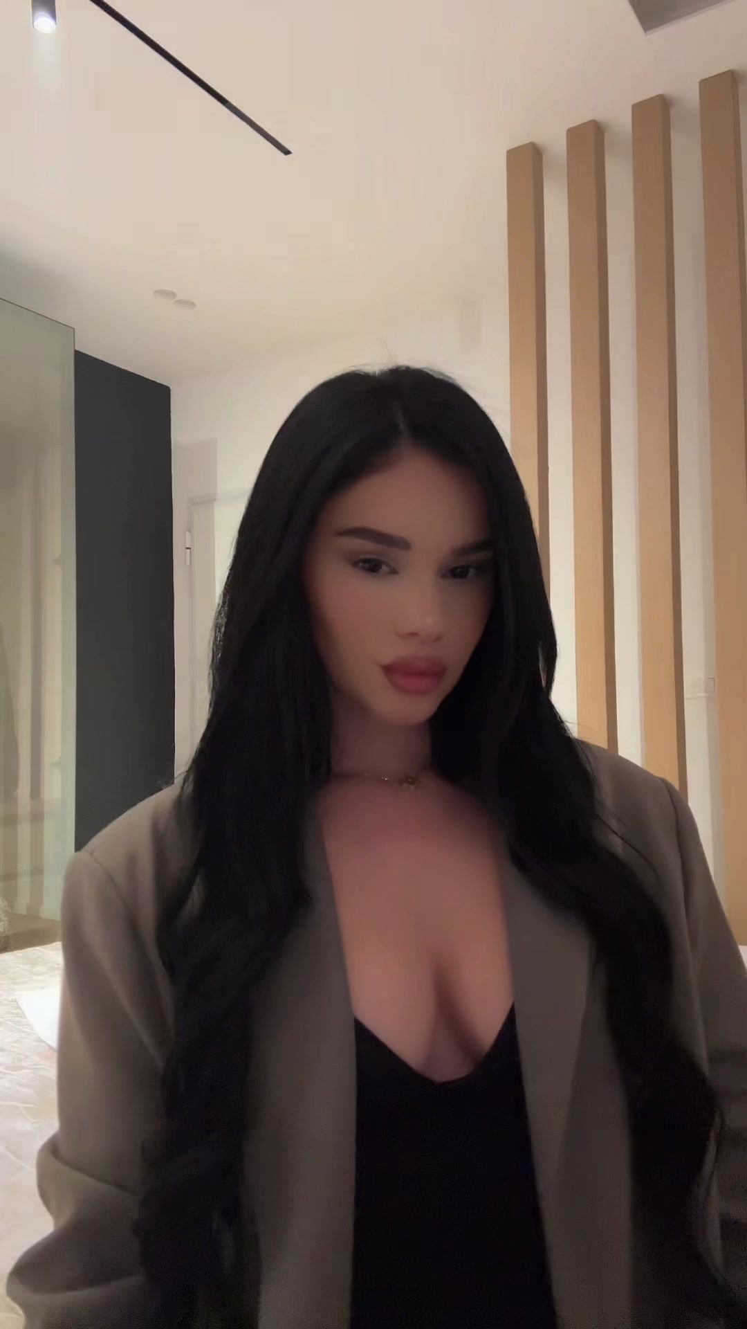 @Elisabeta