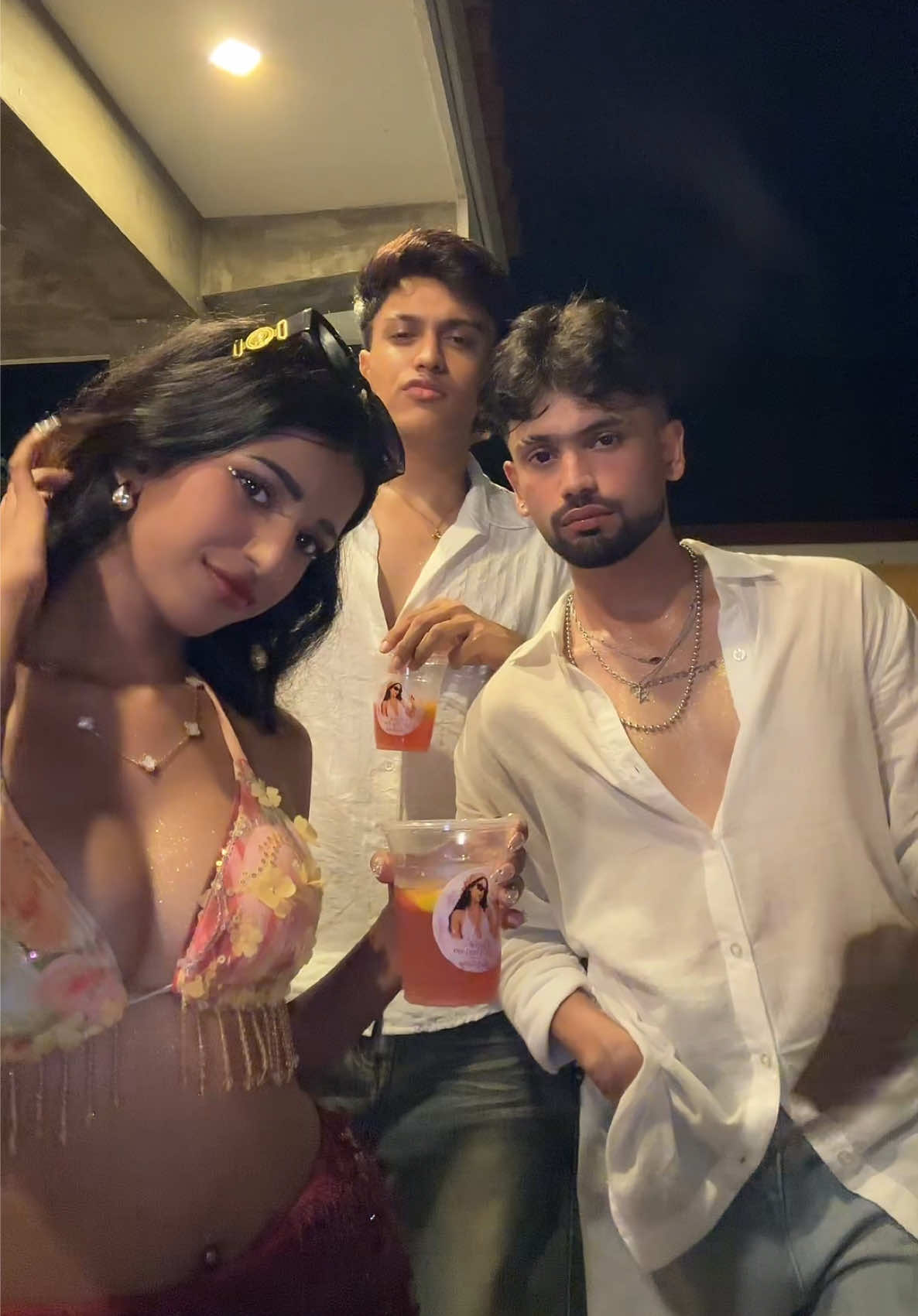 @| e e s H  🛵