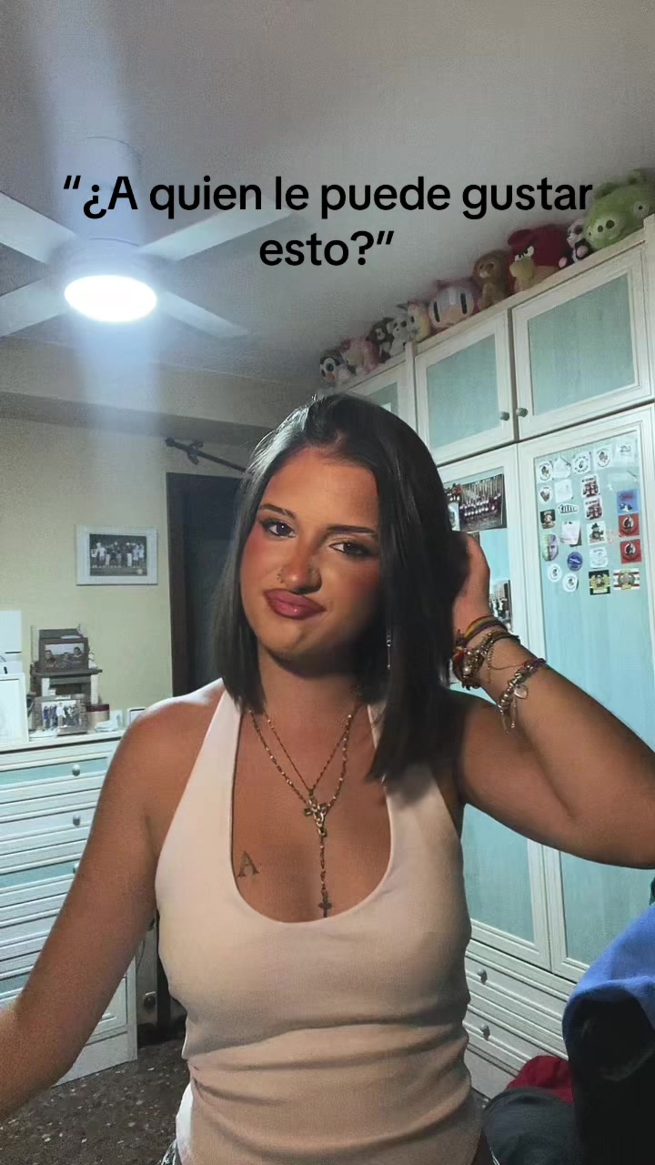 @🍁🩶🧛♀️