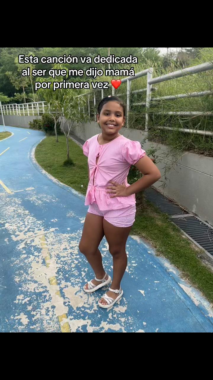 @Daniielaaaa