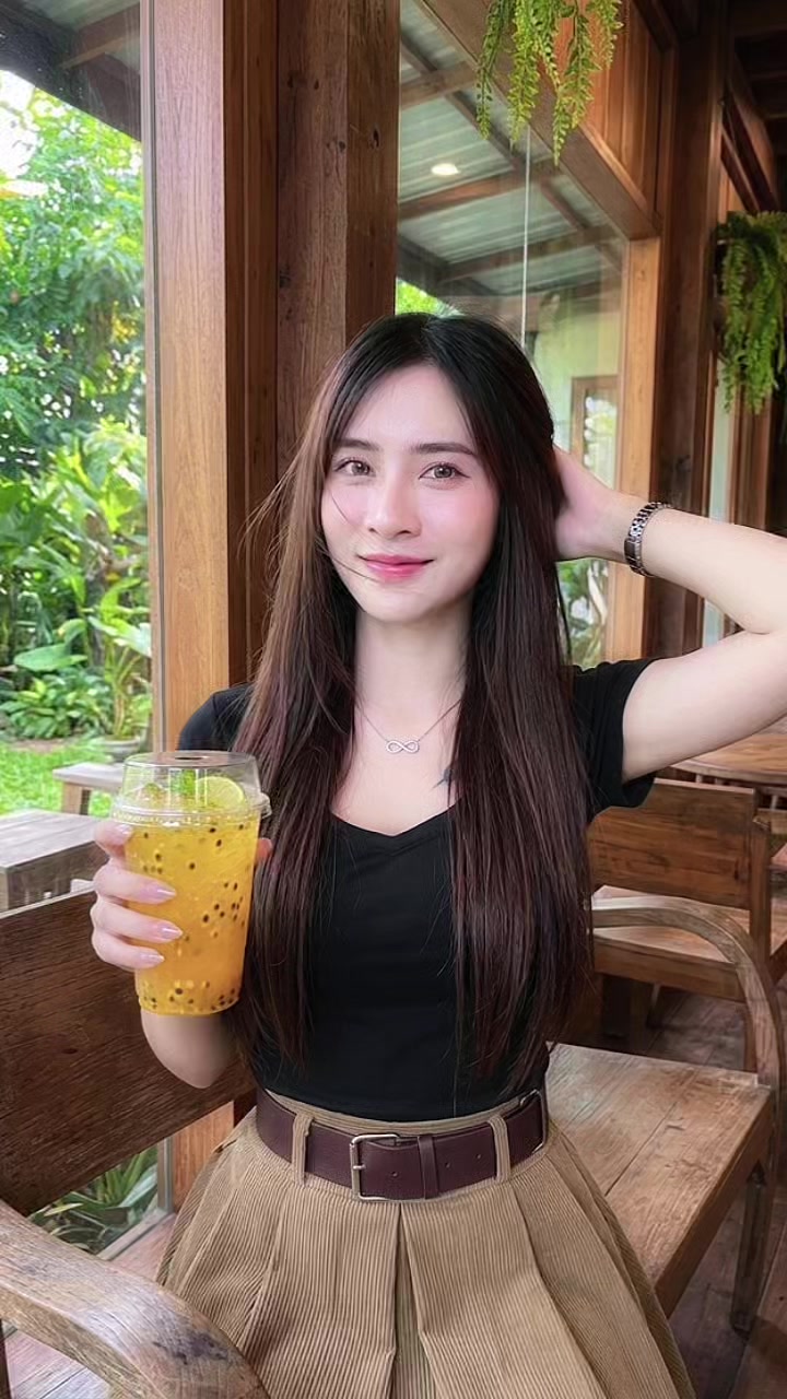 @อุ้ม’ มมม