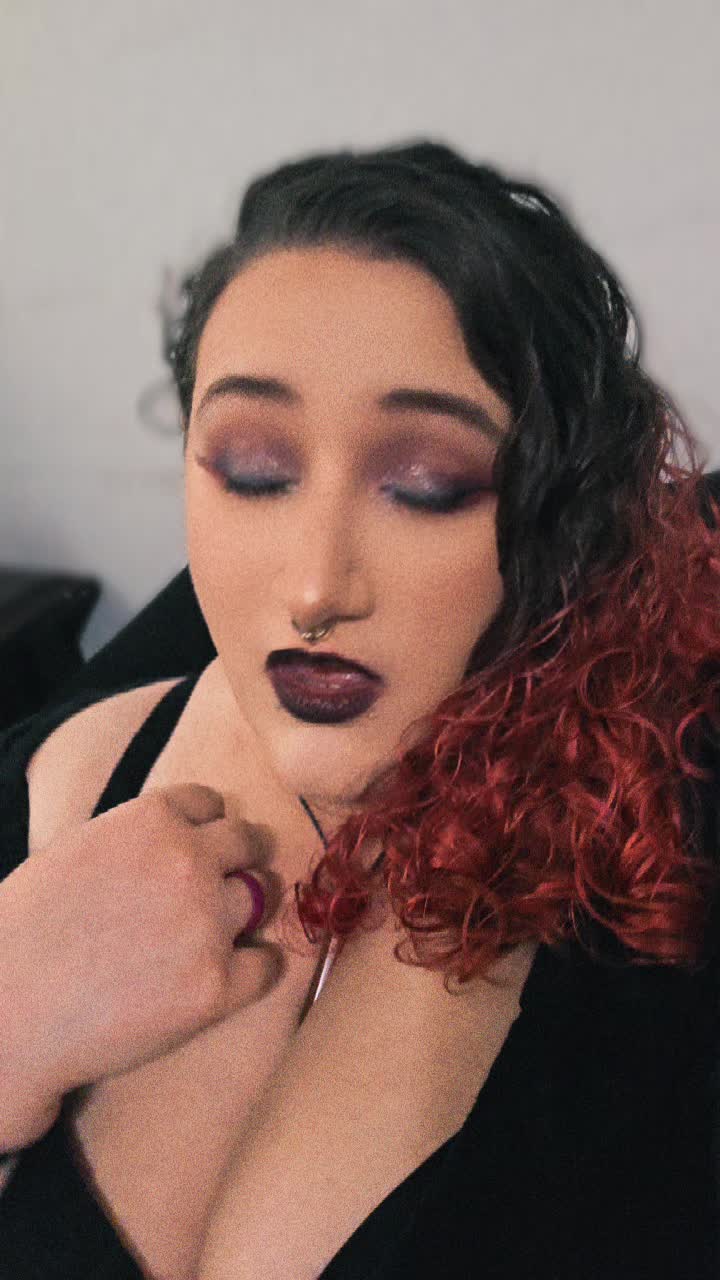@_momma_wolf_