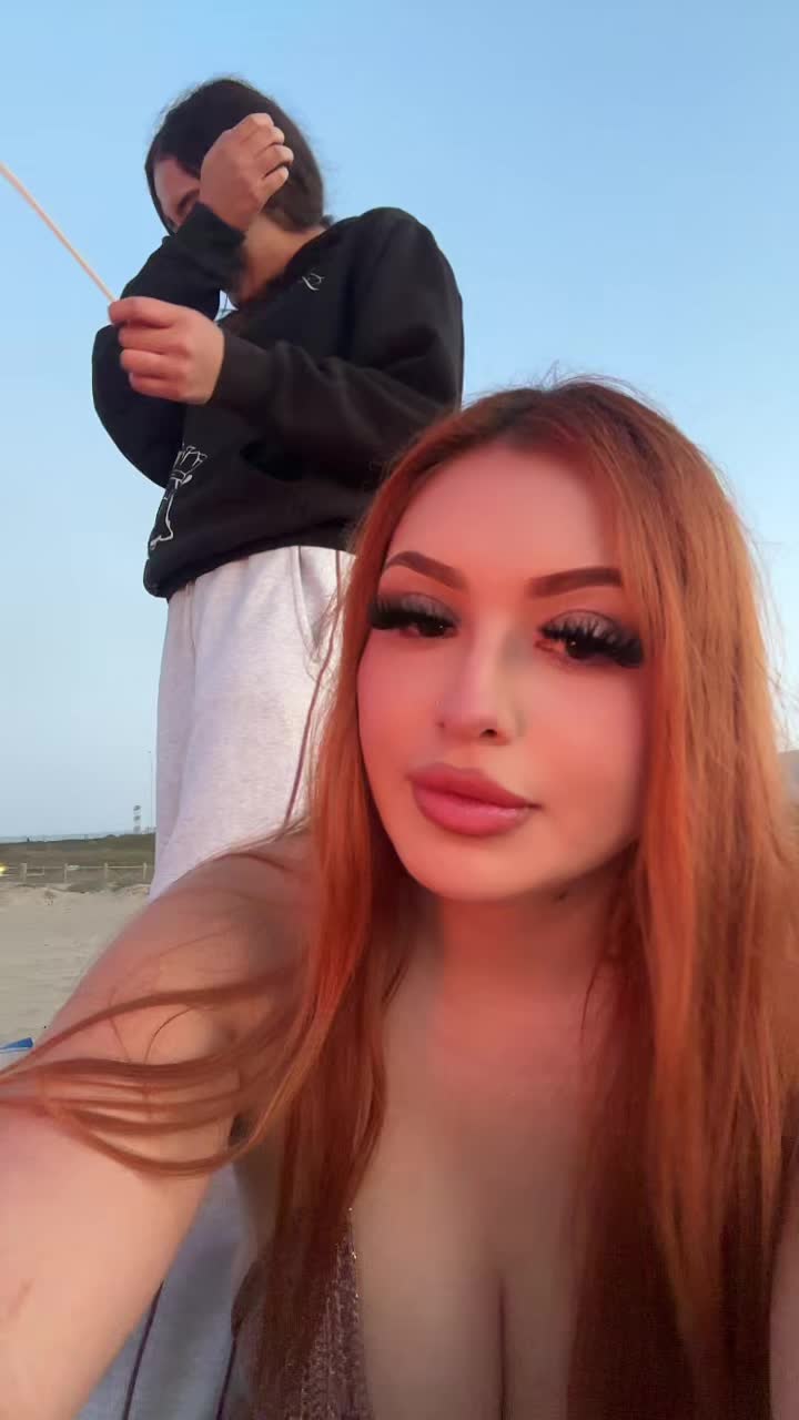 @DebbieLissette