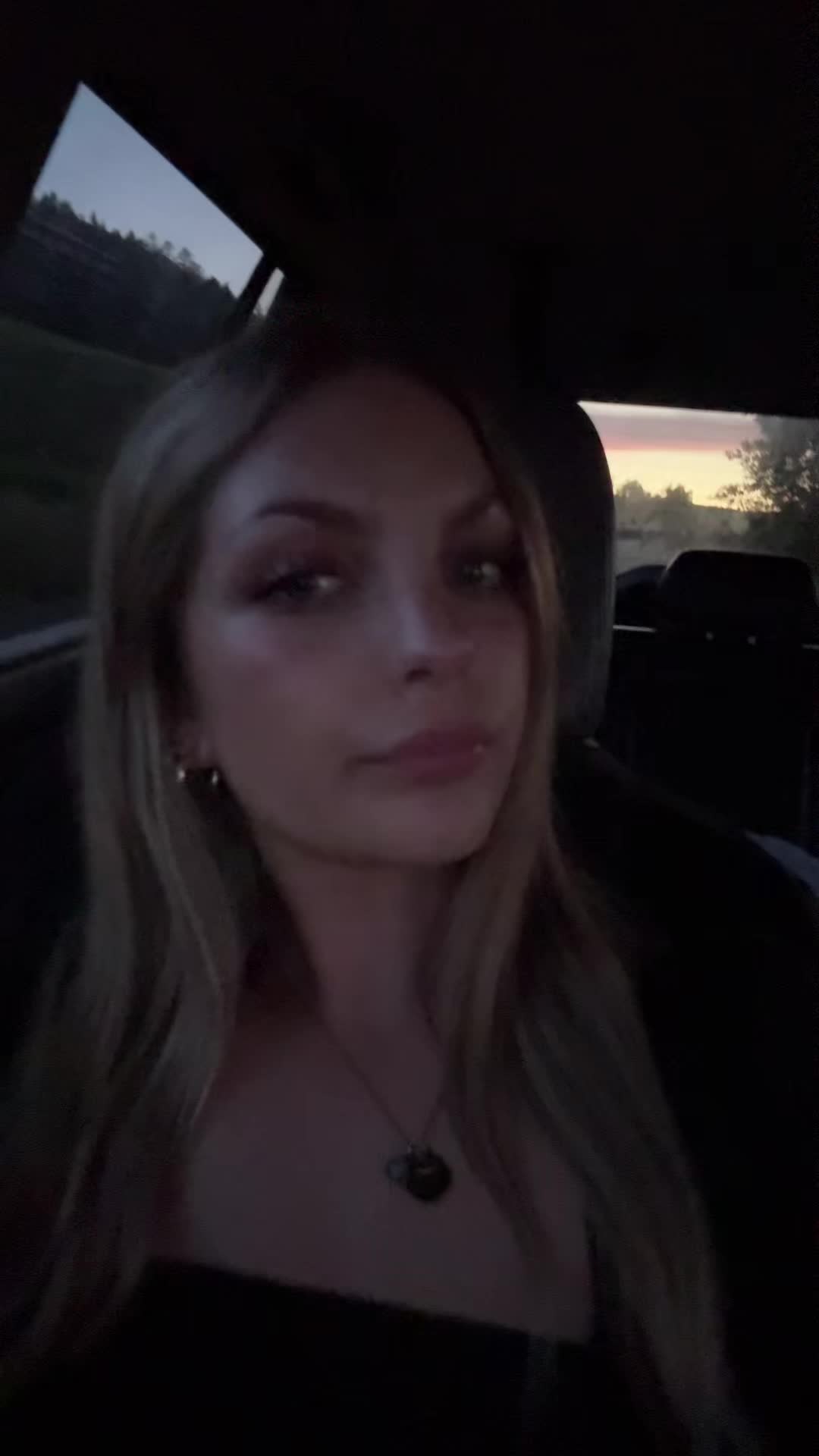 @Liv_2
