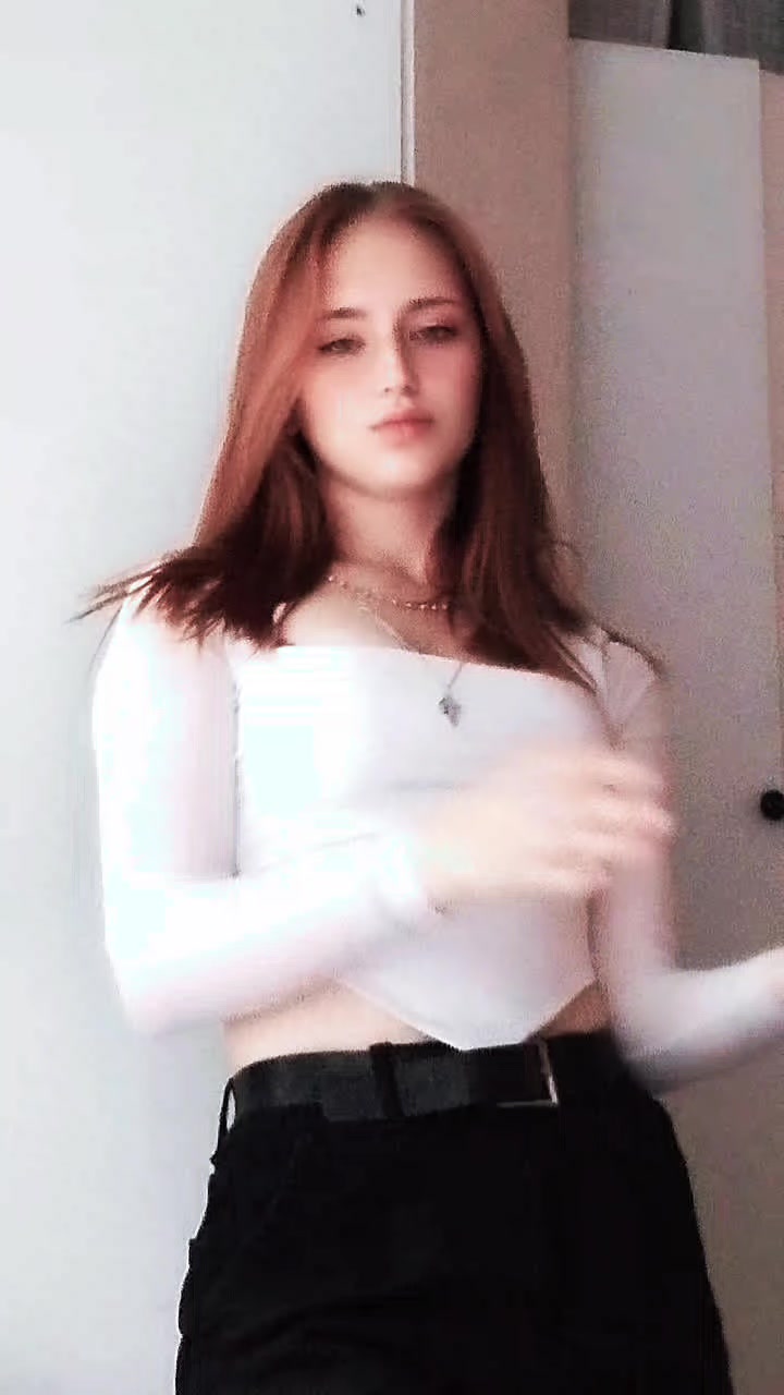 @(づ｡◕‿‿◕｡)づ
