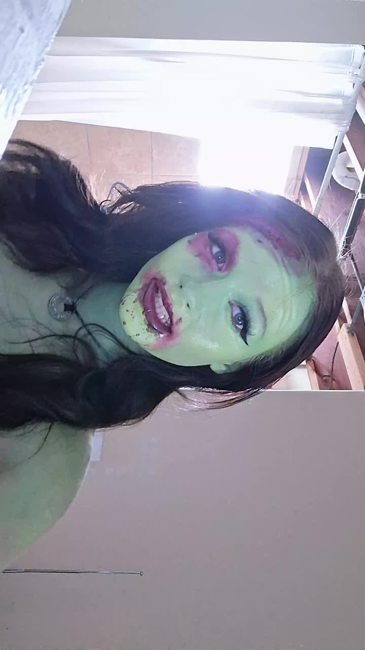 @👻Takealookinyourskull💀