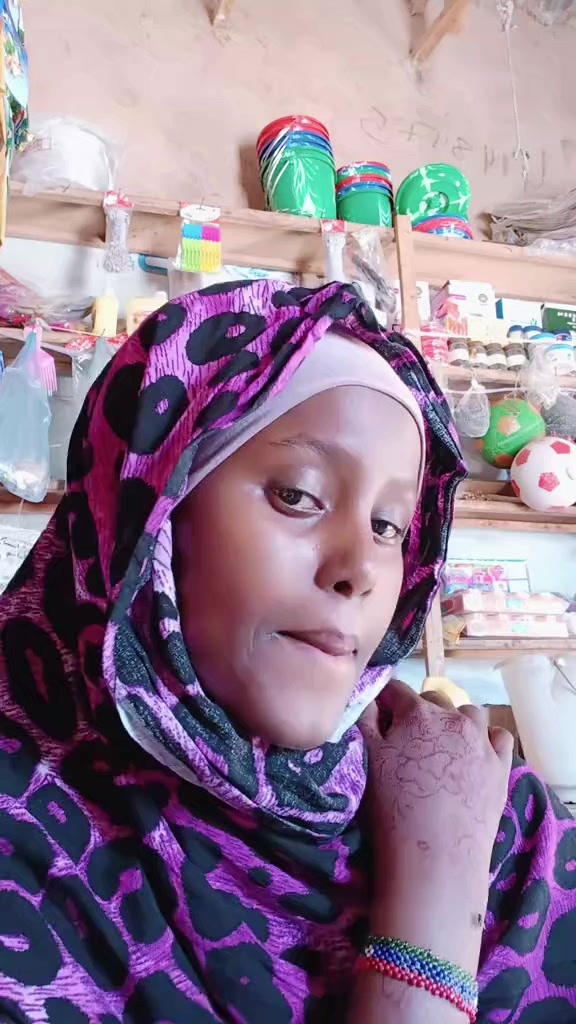 @Ninkii Afarta Boqol Wexeyay😎