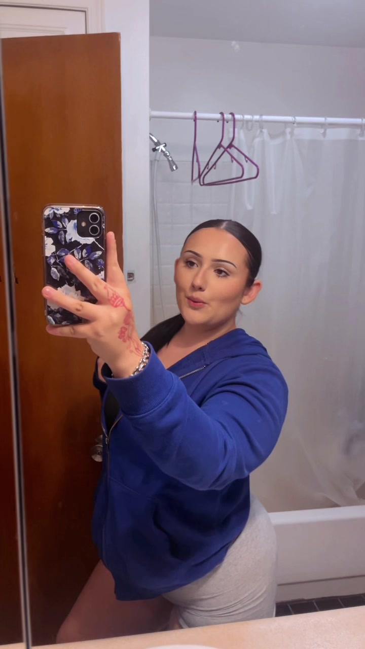 @Isabella