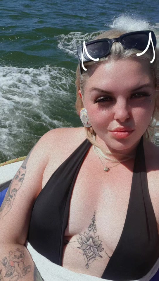 @DeeZee*