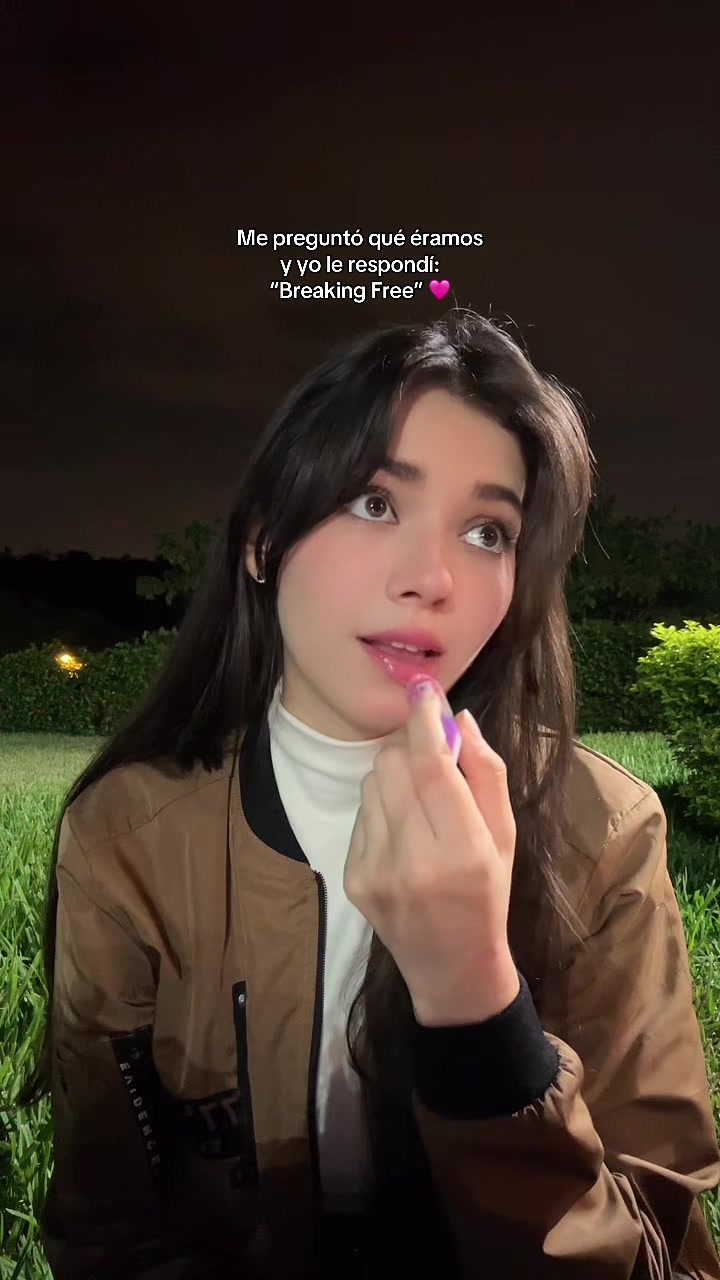 @Elva León