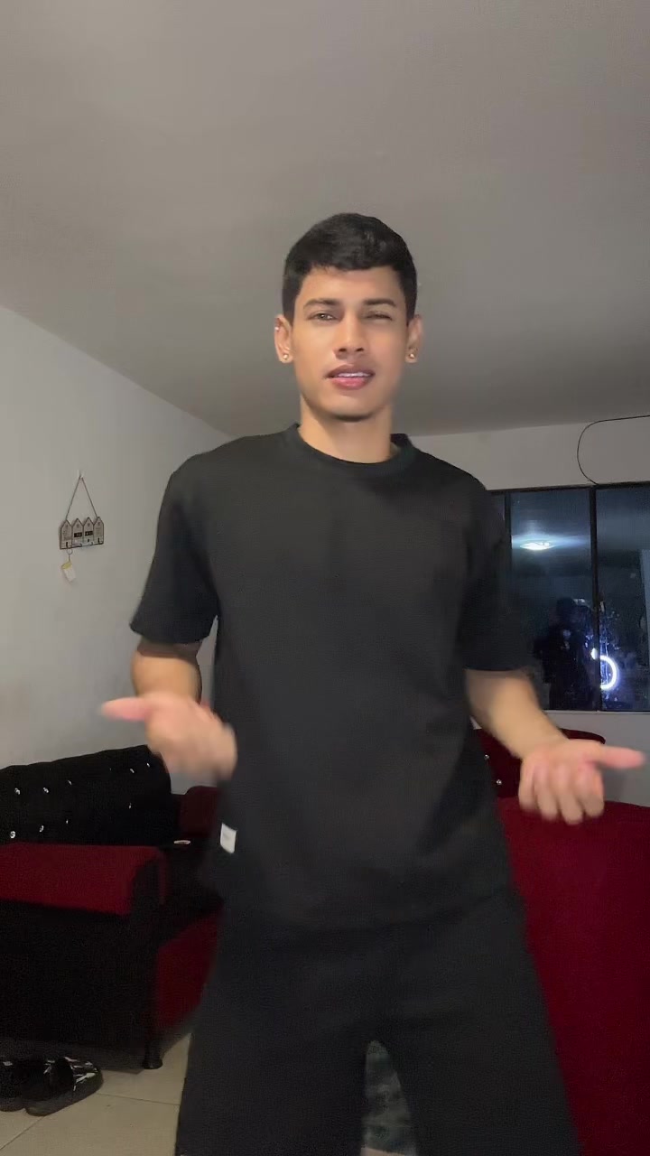 @Julio Acuña