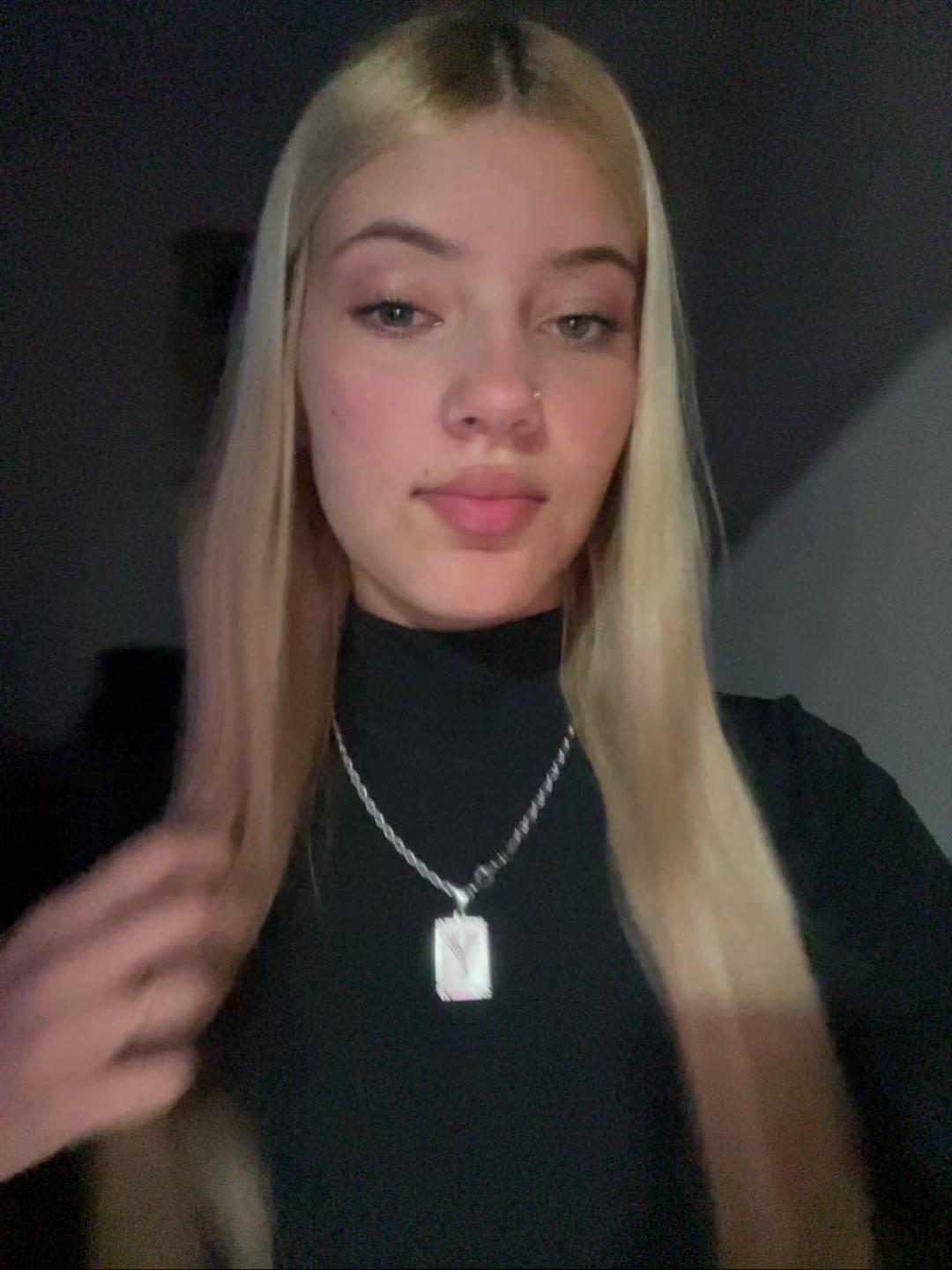 @𝓨