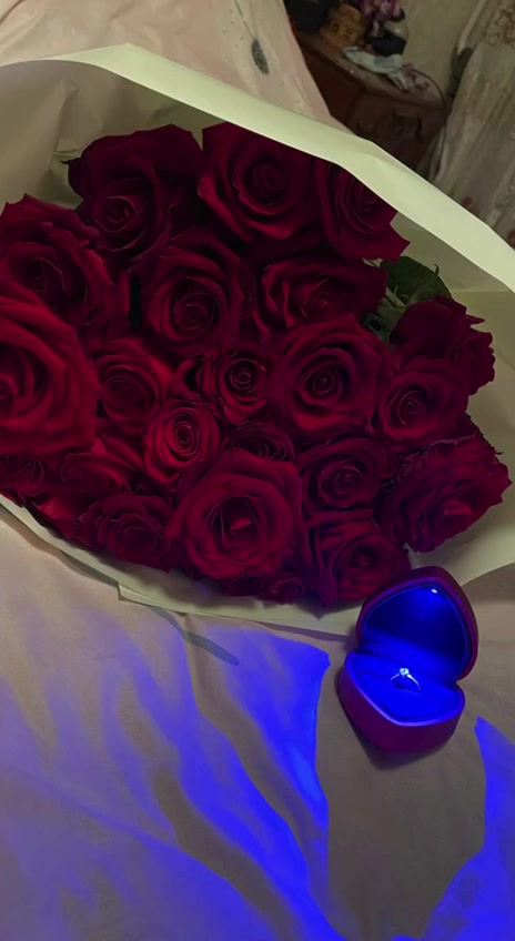 @Разбитое сердце на куски 💔
