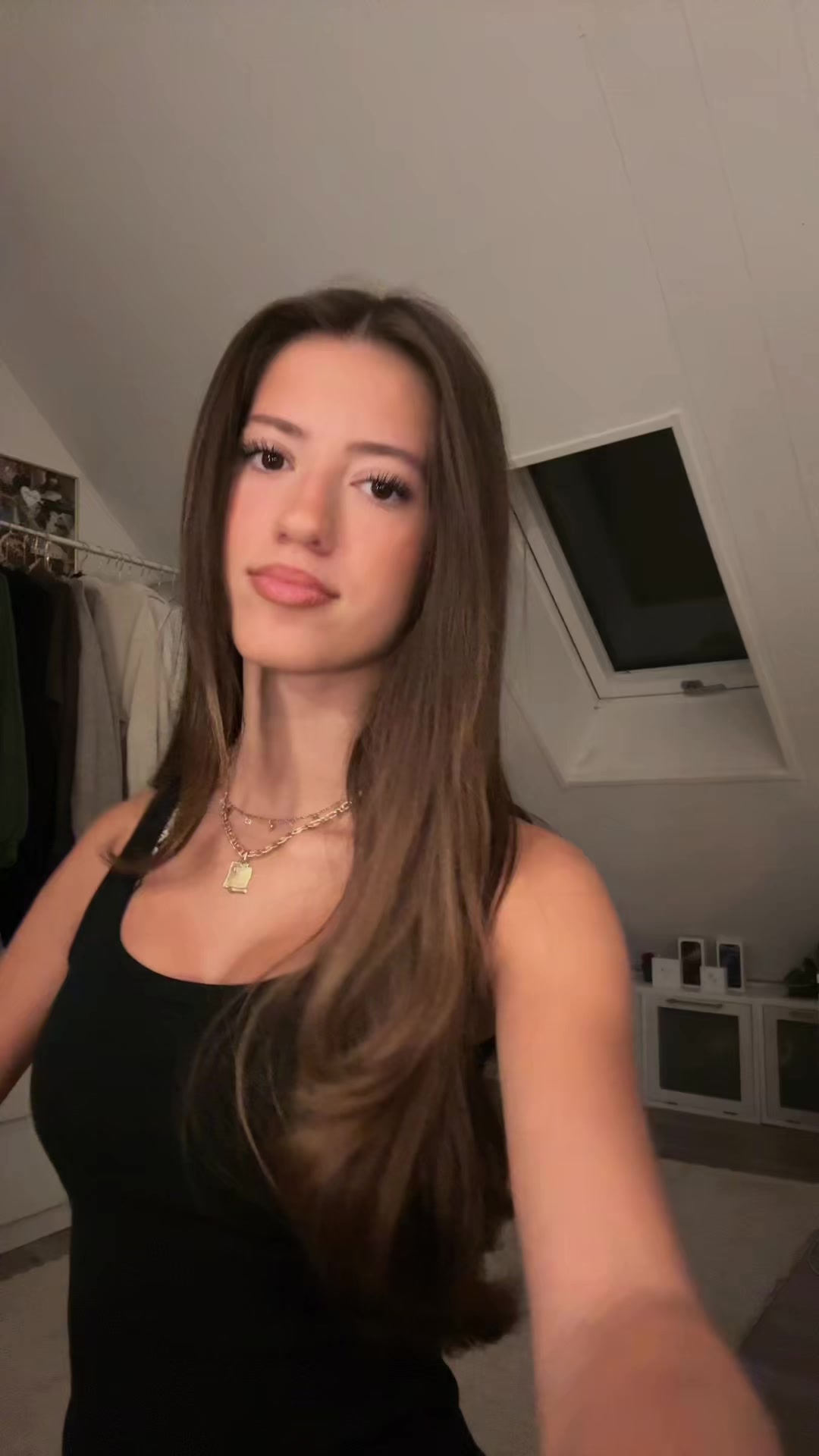 @𝐬𝐚𝐫𝐚