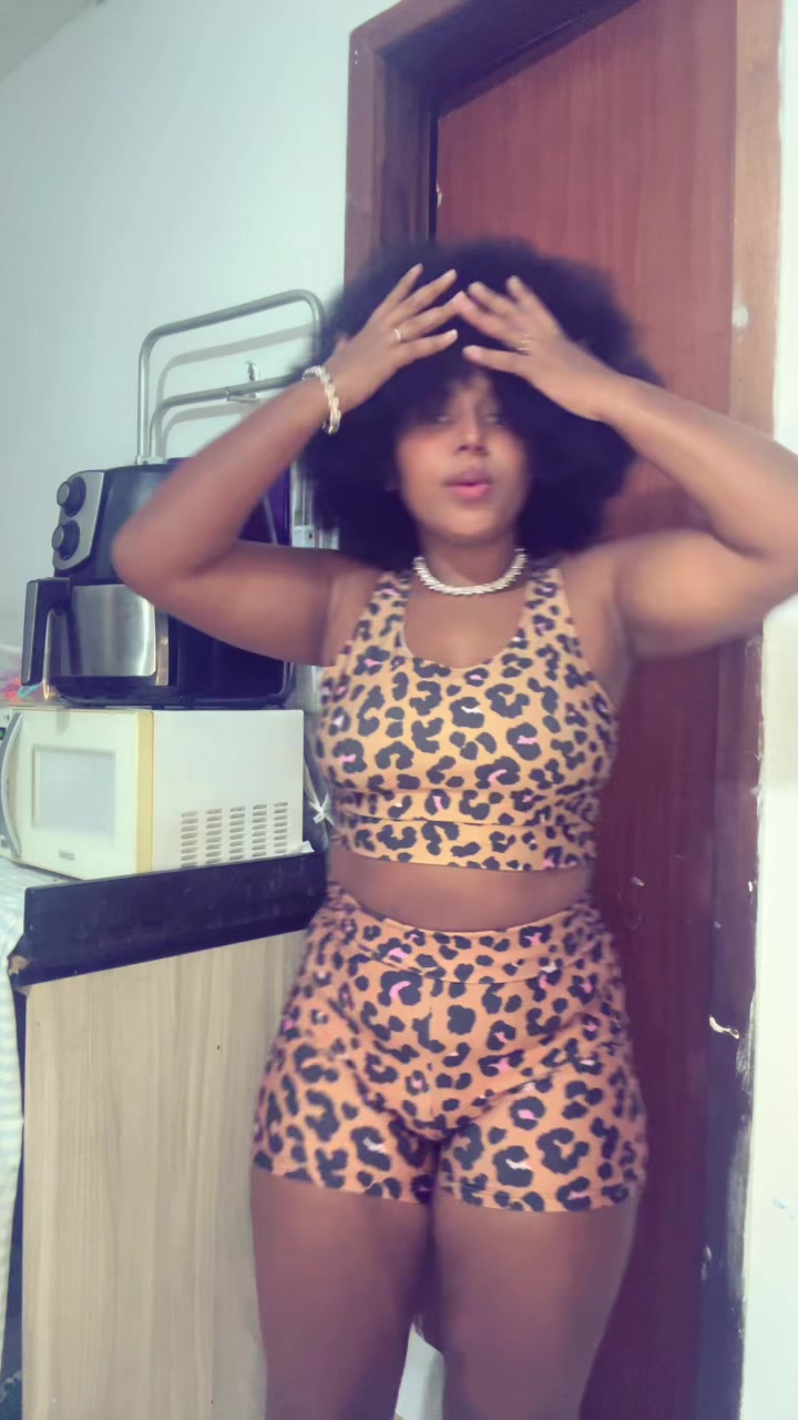@hellenfigueira
