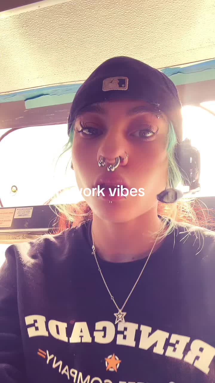 @liahawk965❄️