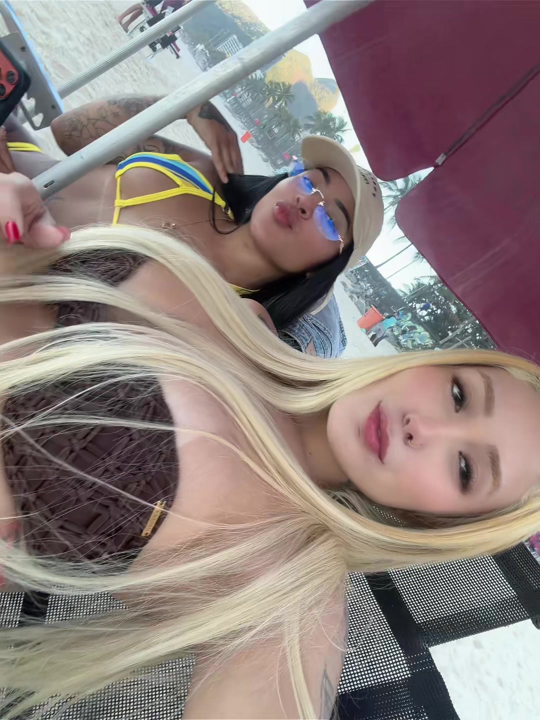 @Anna Carolina