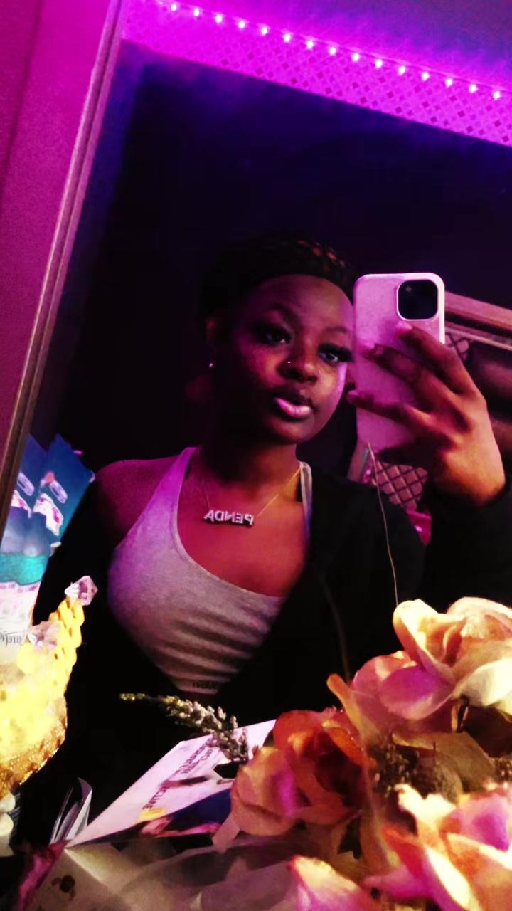 @imthequeenn@gmail.com