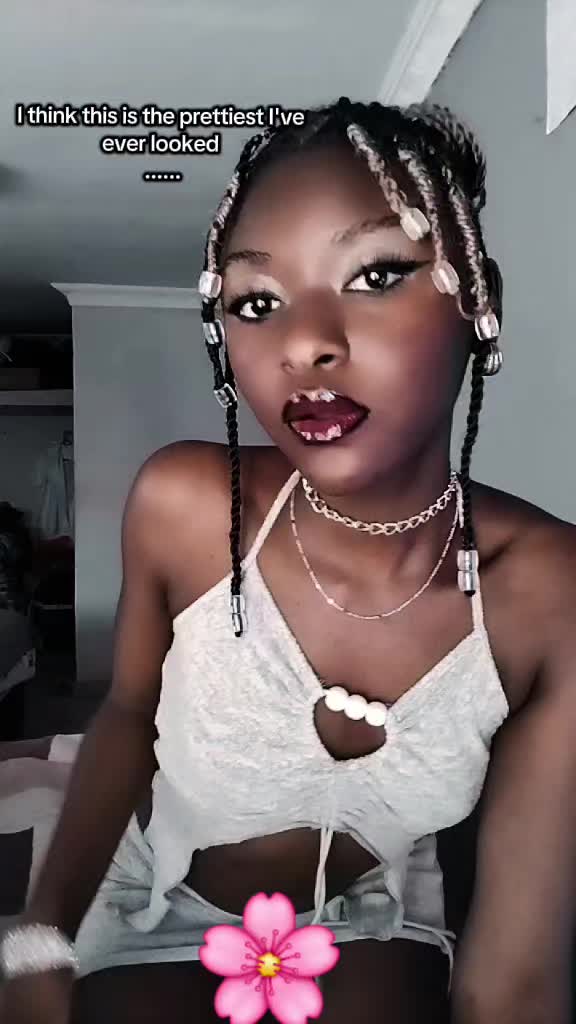 @Lulu🖤♊️