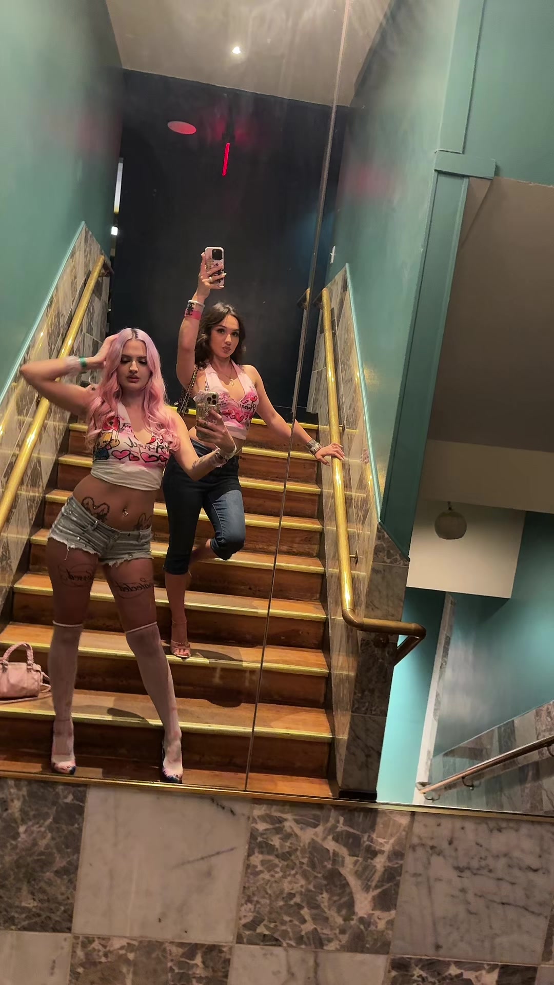 @elionathequeen_