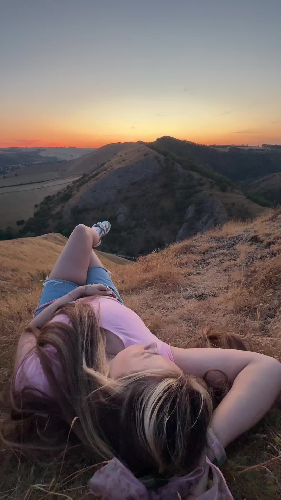 @domdomdom