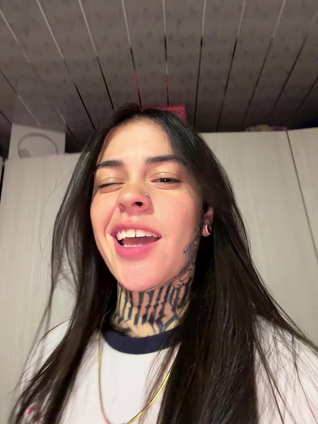 @Skinyygrl14🕷️