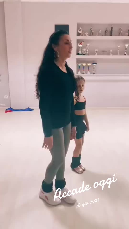 @AuryDance