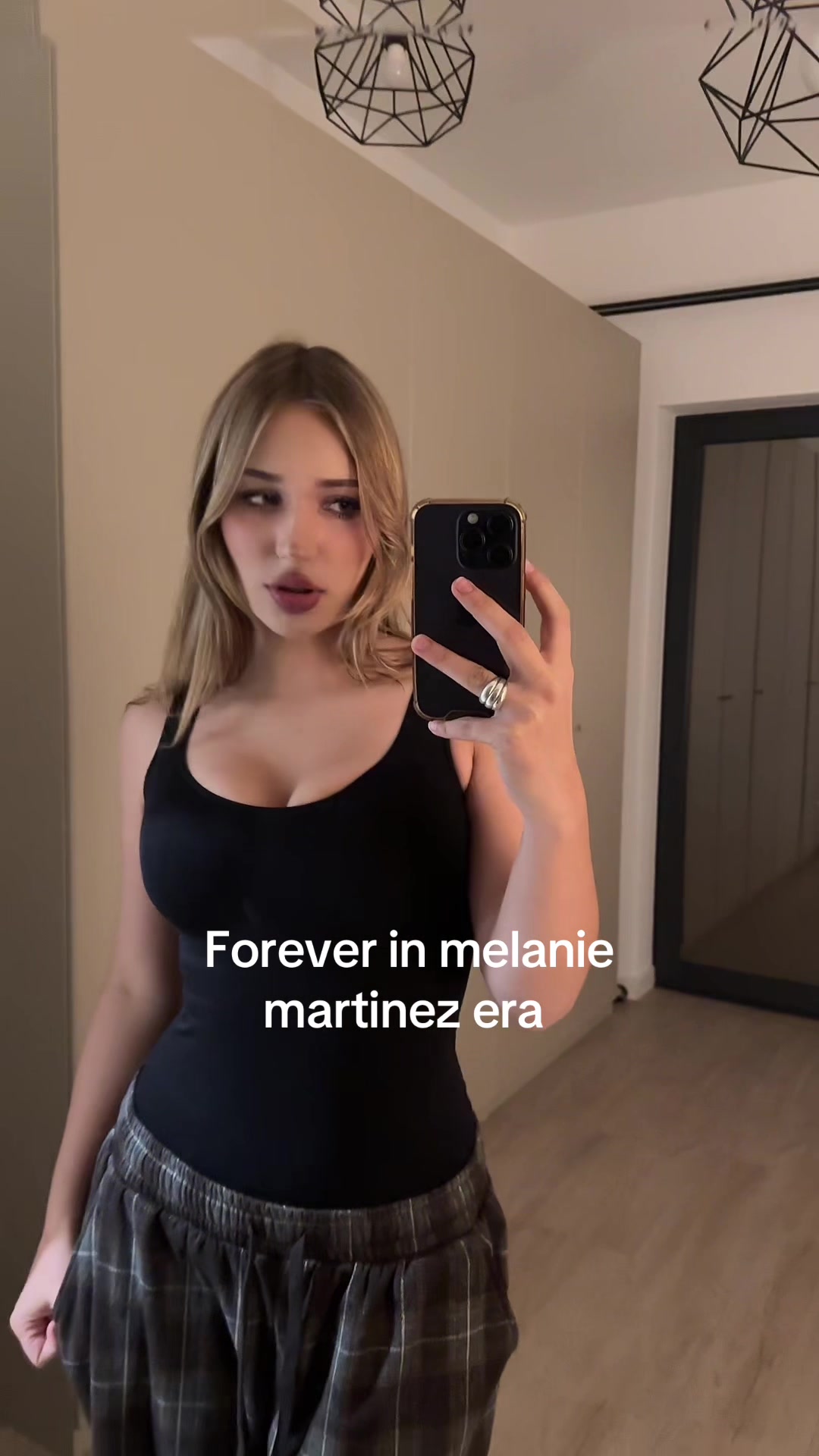 @Nina$