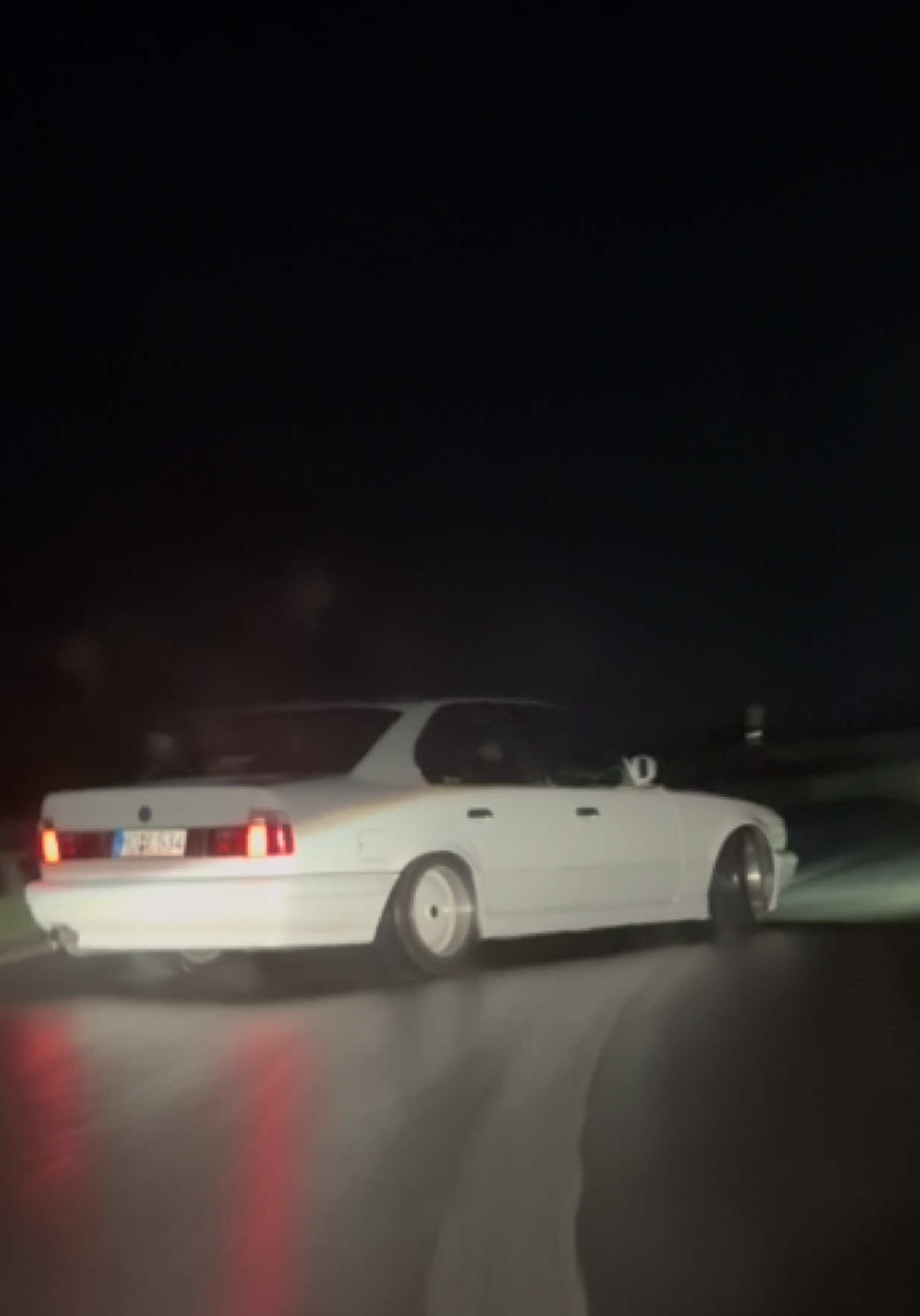 @LX_E46