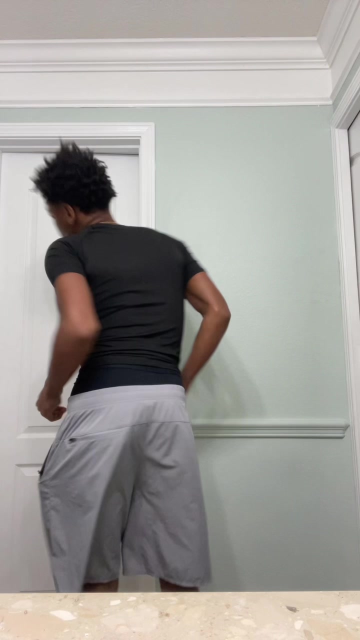 @Kj._.