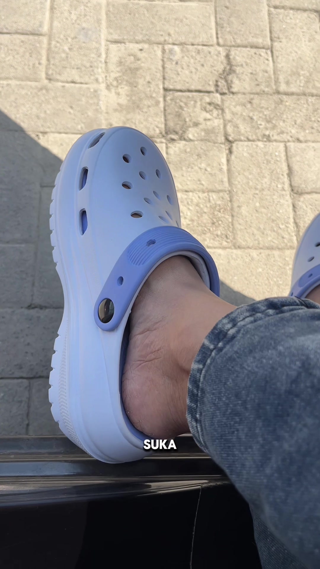 @LELI si paling TAS dan SANDAL