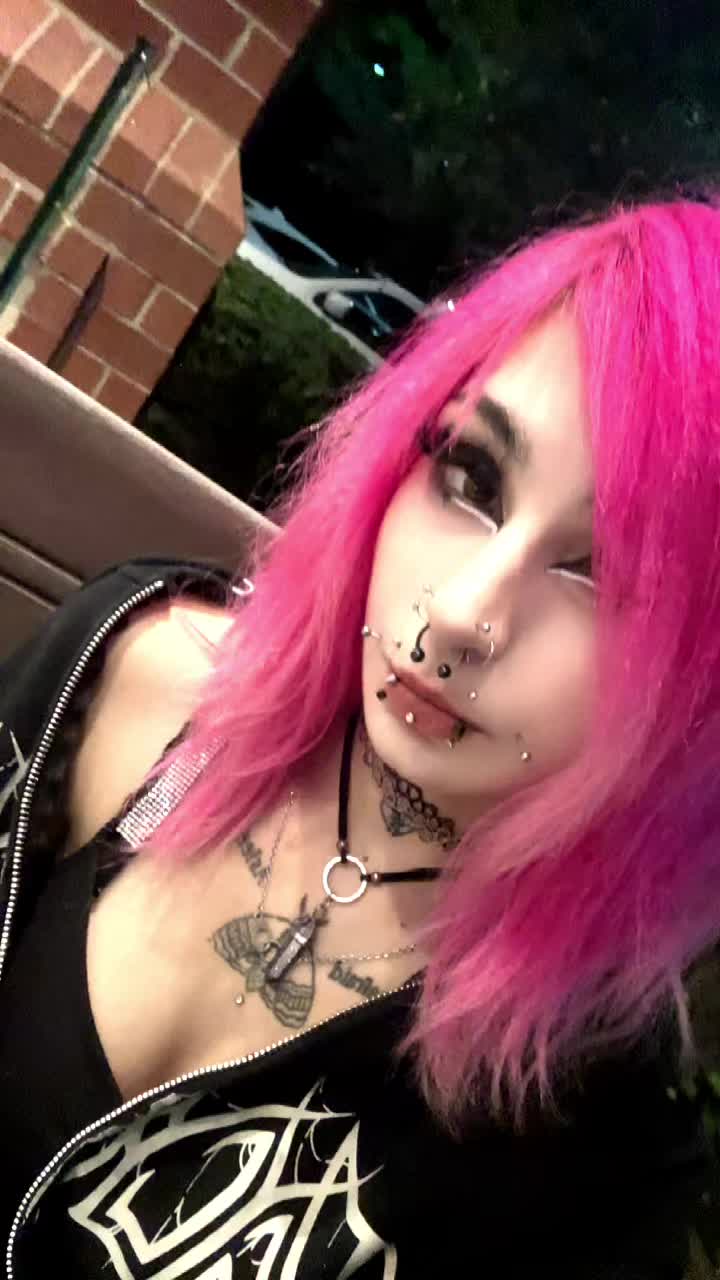 @z0mbi3_b1t3s