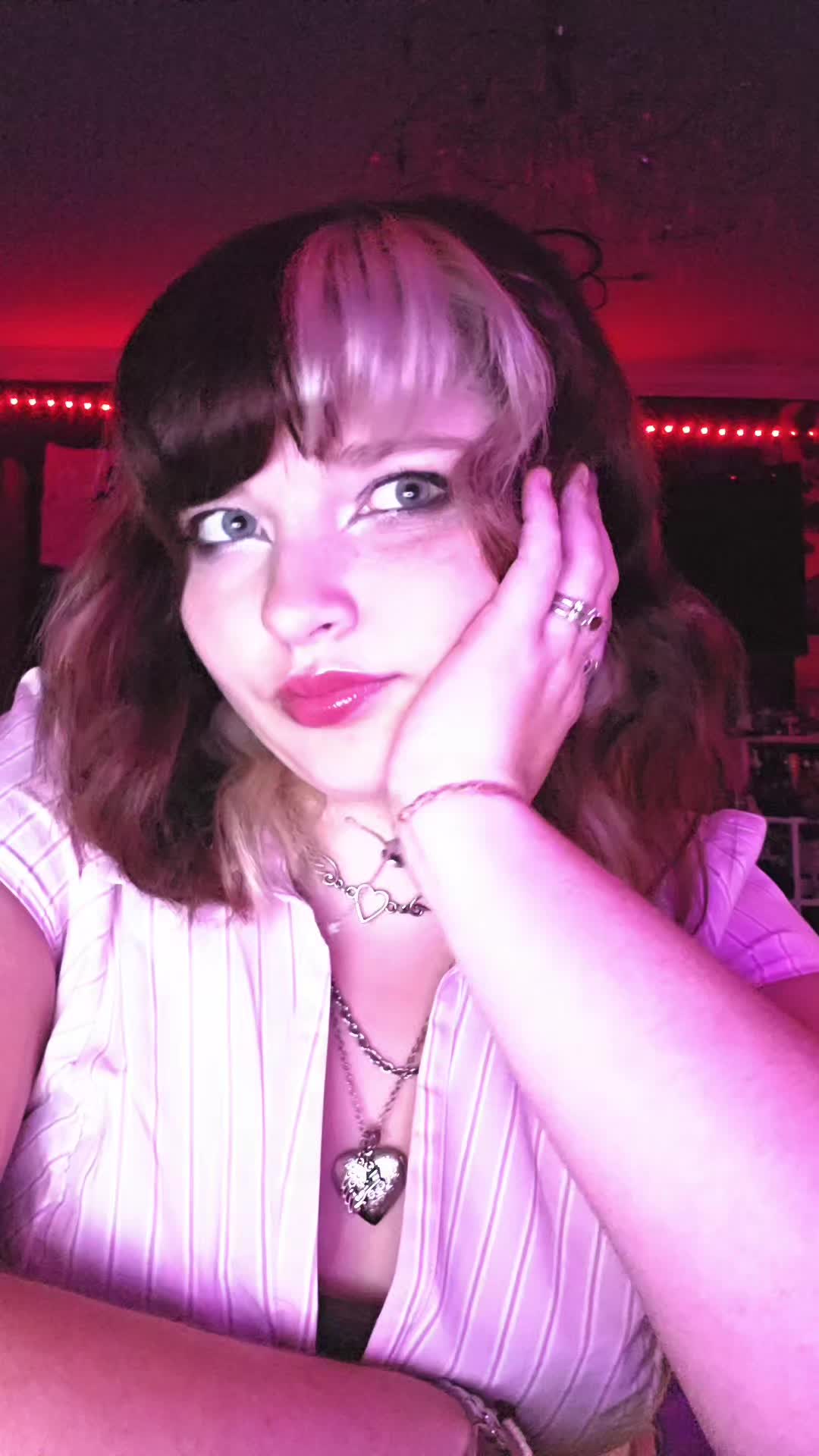 @𝚁𝚘𝚋𝚢𝚗 🫁