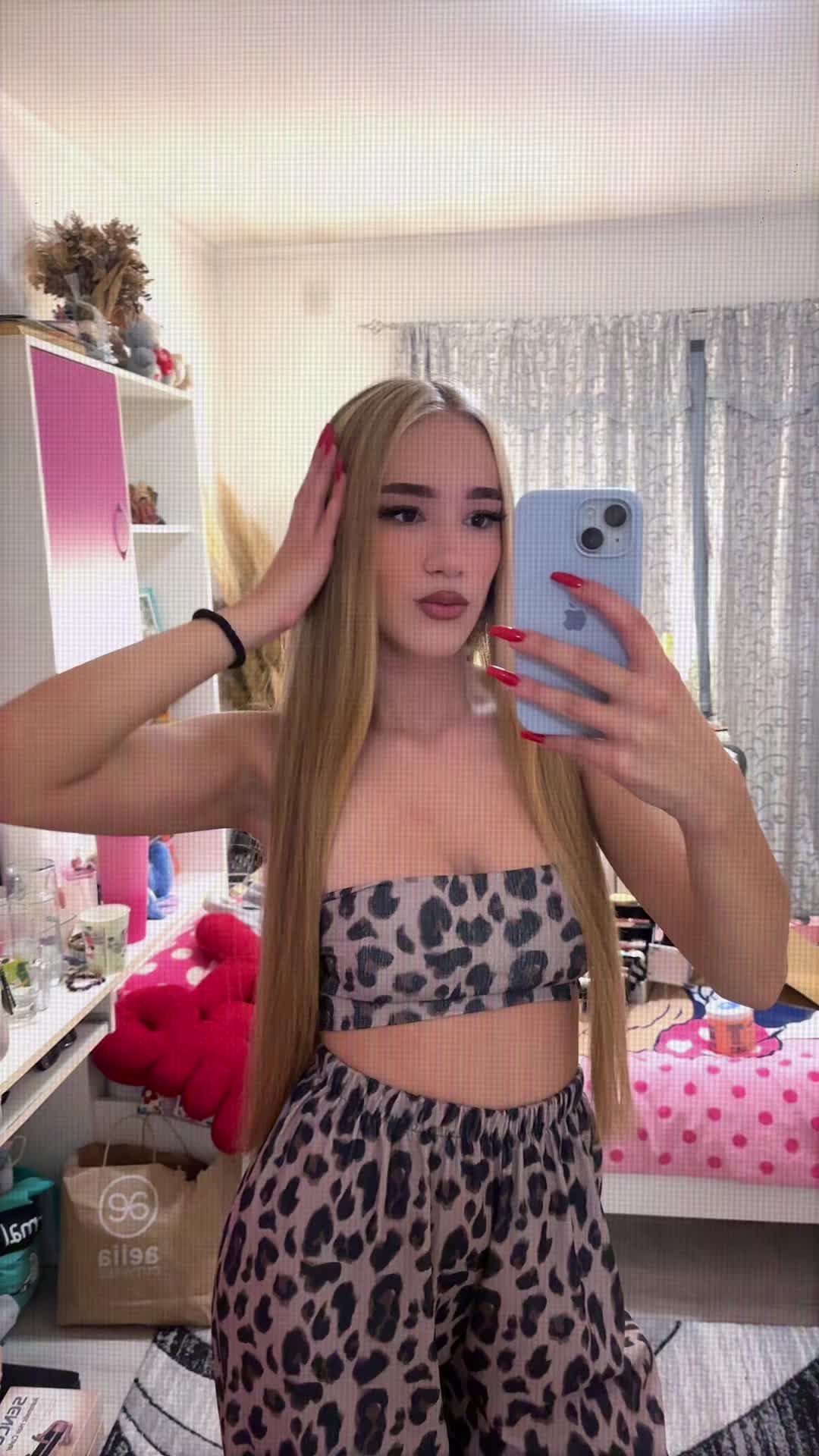 @Теодора🎀