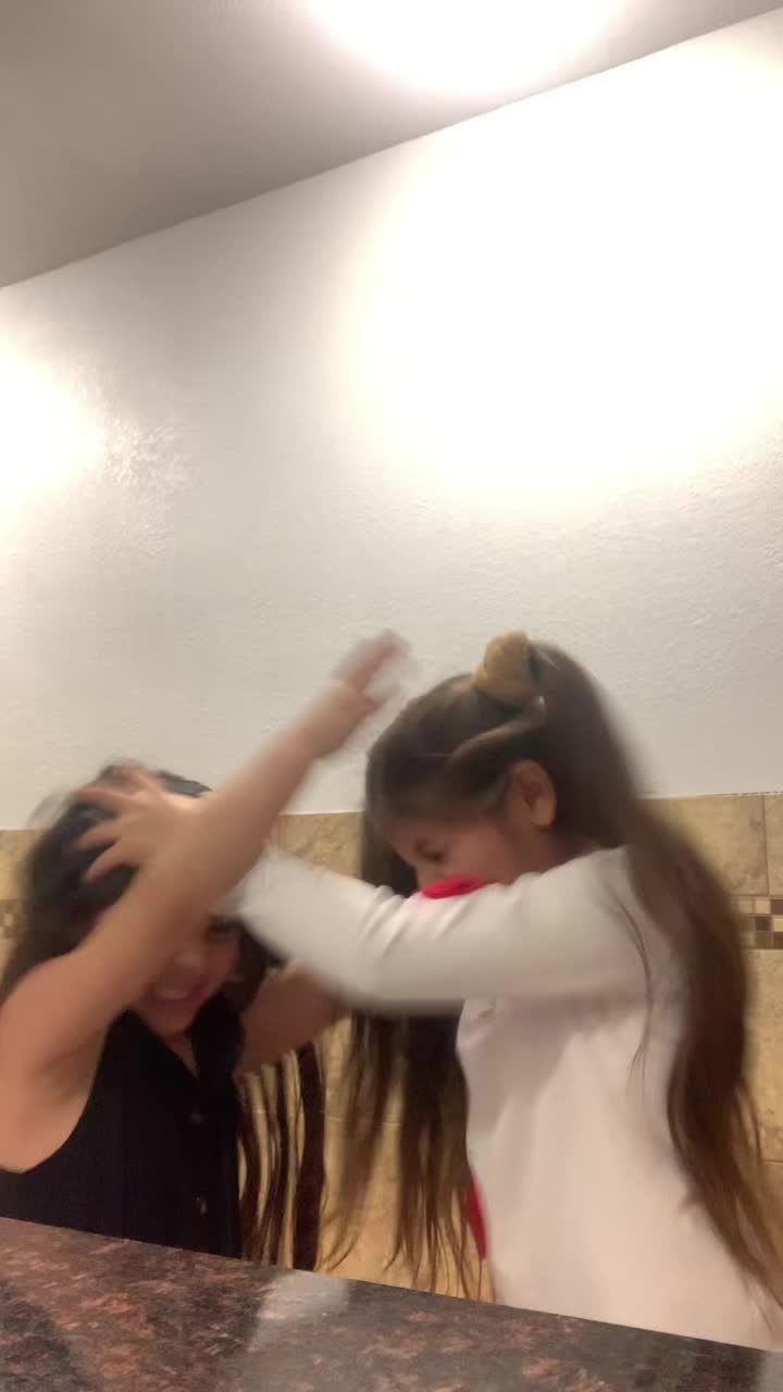 @Natalia Gomez 12