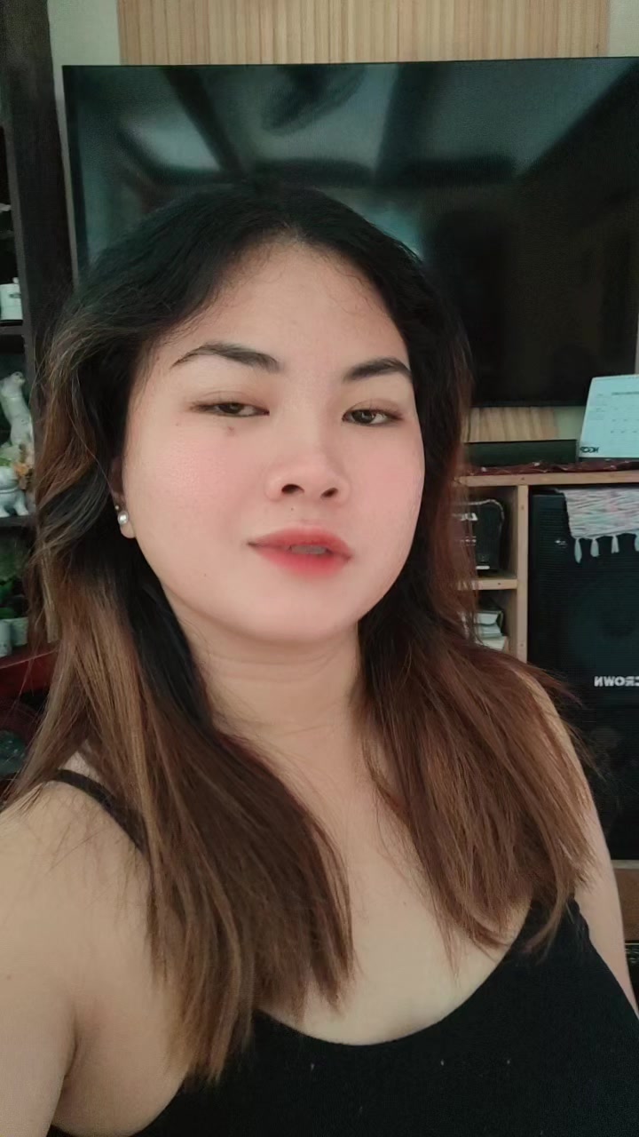 @MIRA ANN 🖤