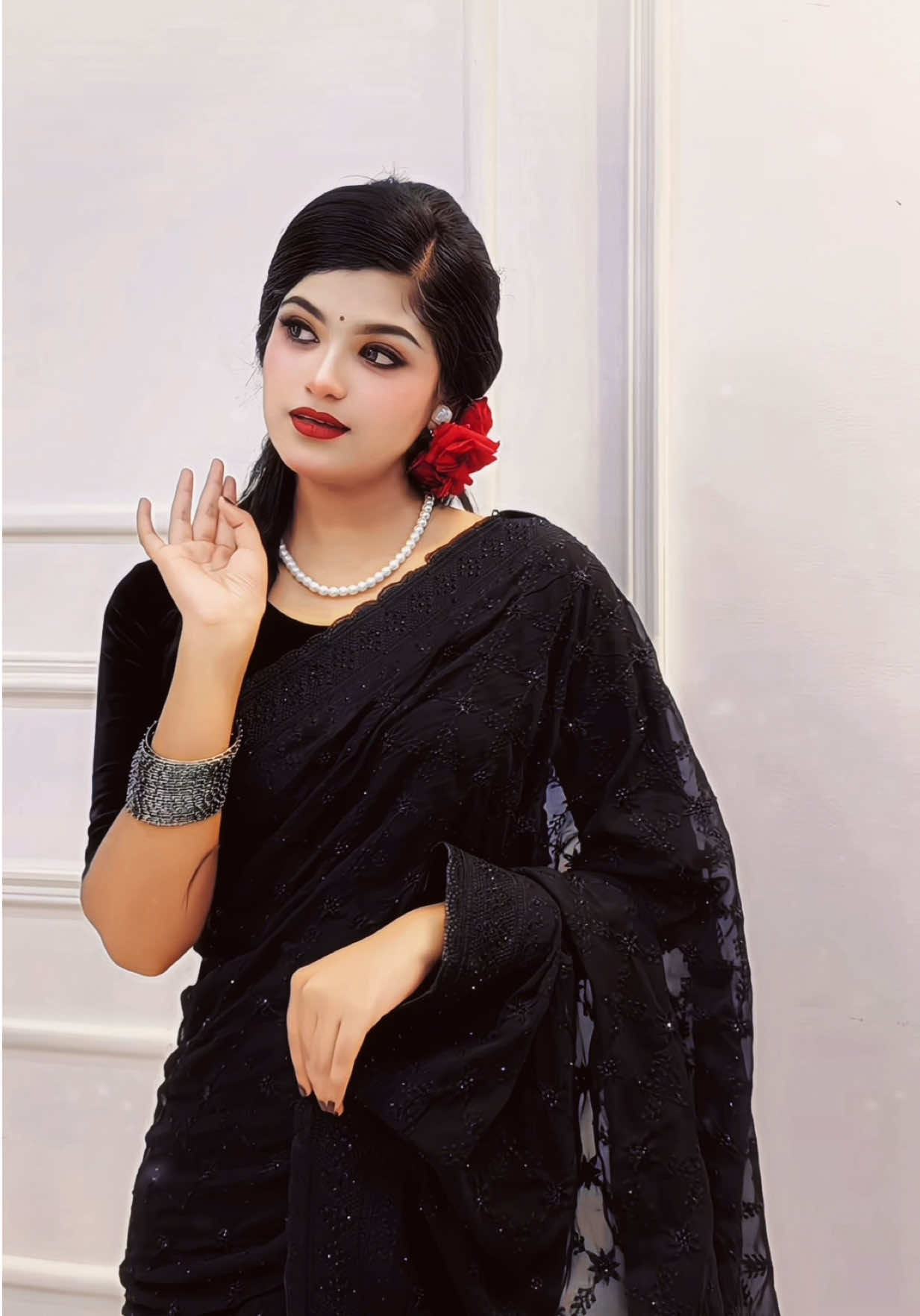 @Akhi Pakhi
