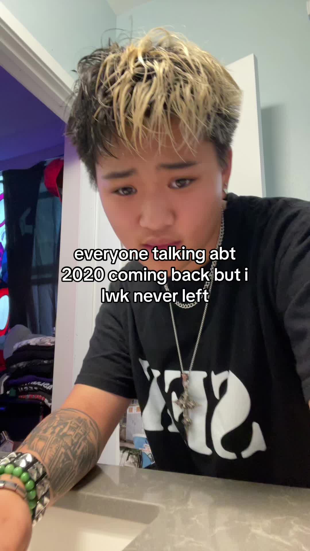 @♱