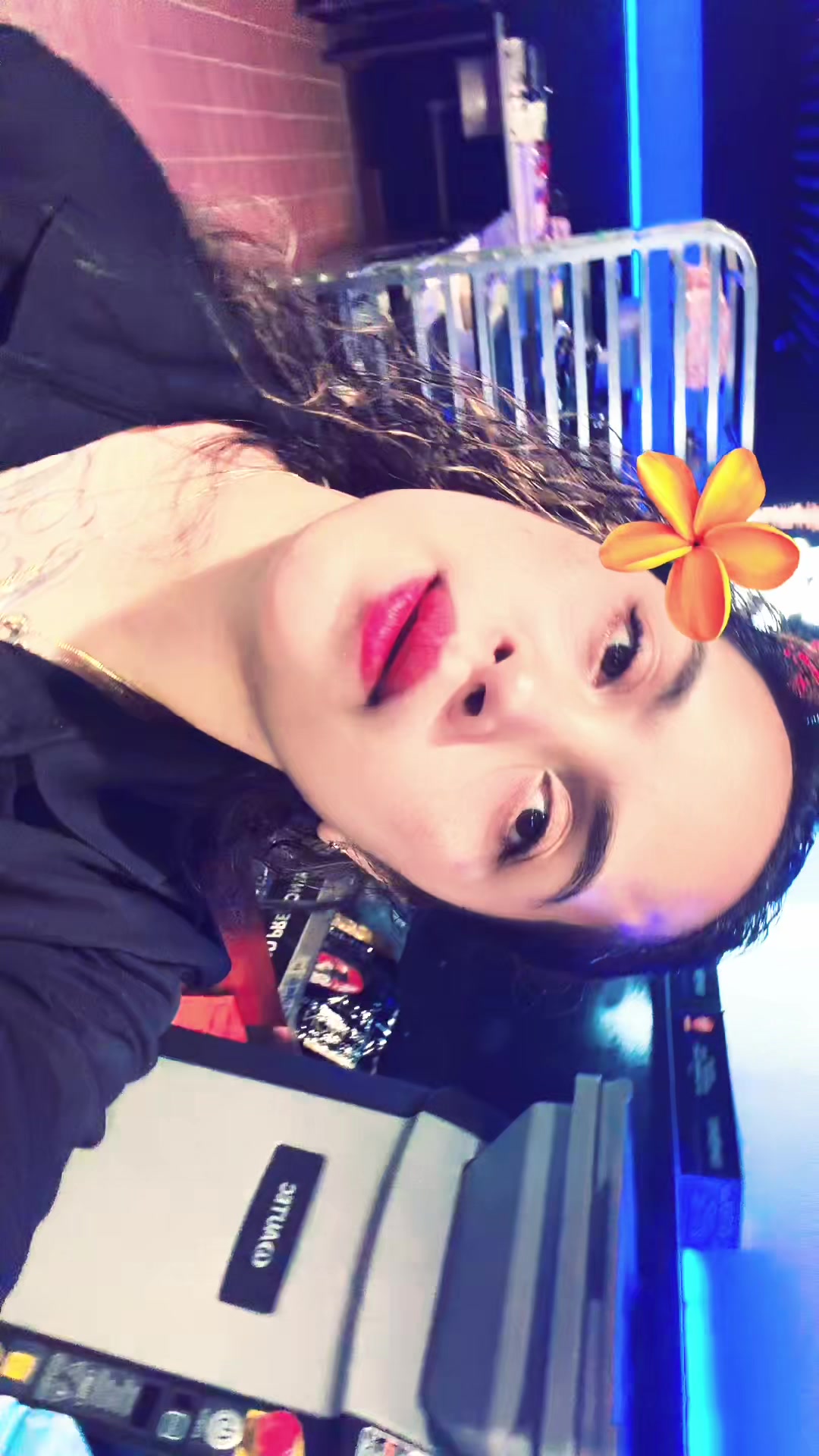 @Ajnin ese nampa 🖤