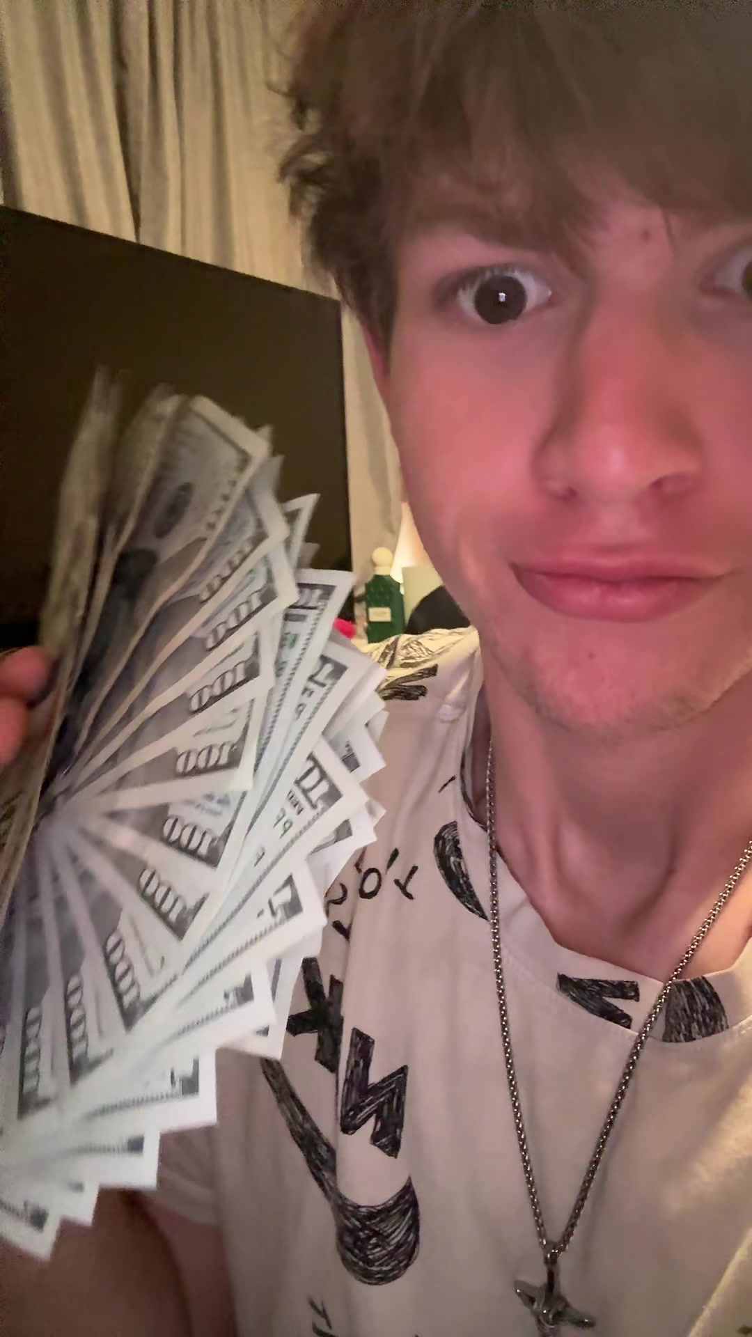 @twizzleyz