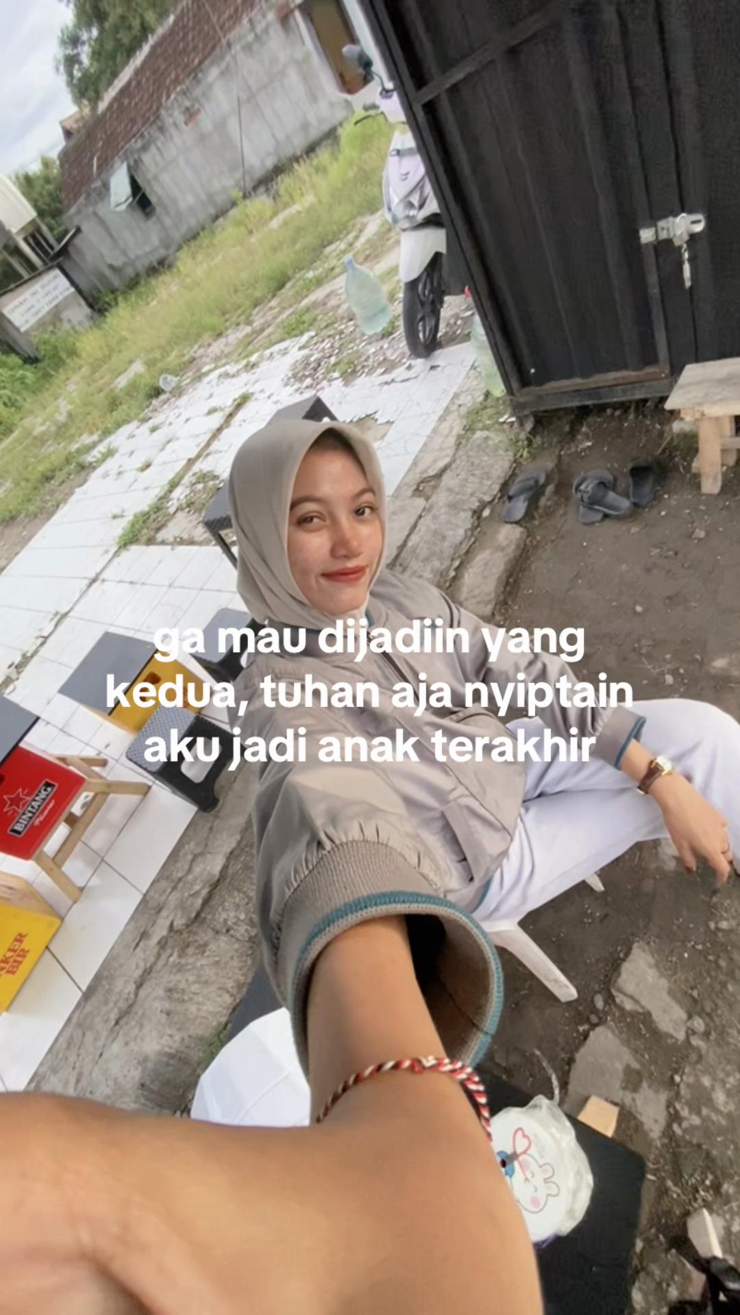 @peggyazira08