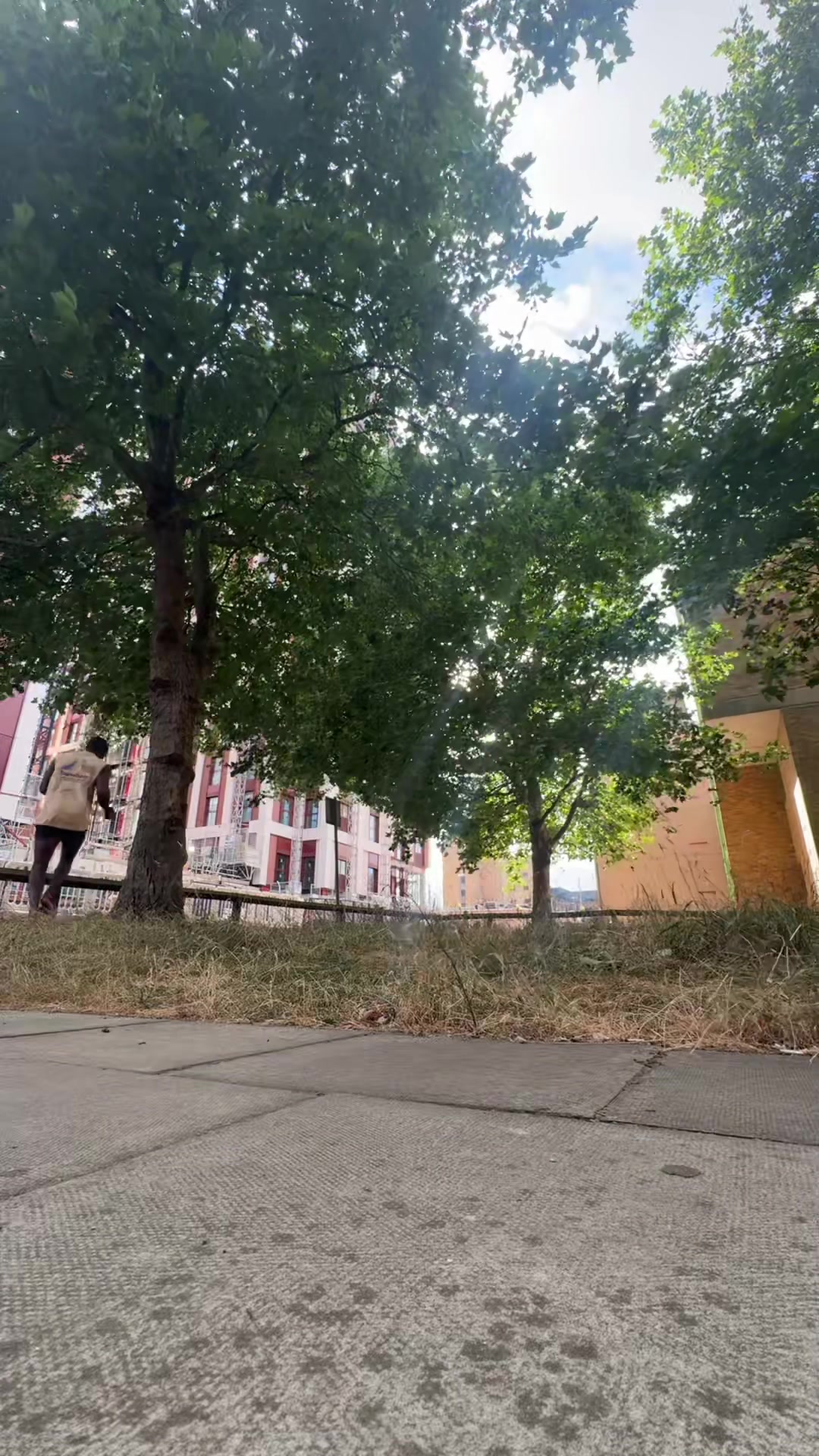 @️